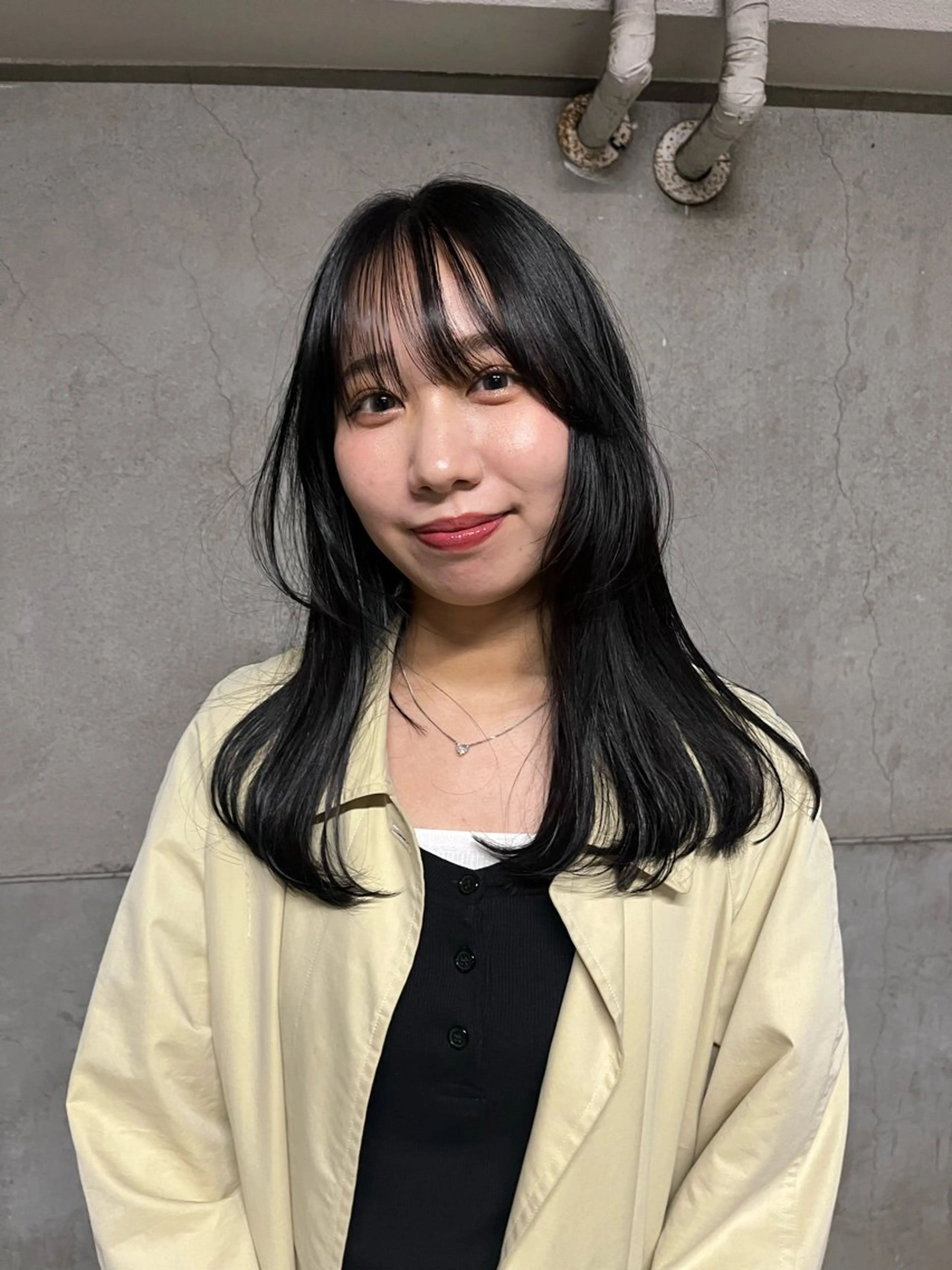 ロング カラー ダークグレー グレージュ 竹内 菜々子のヘアスタイル