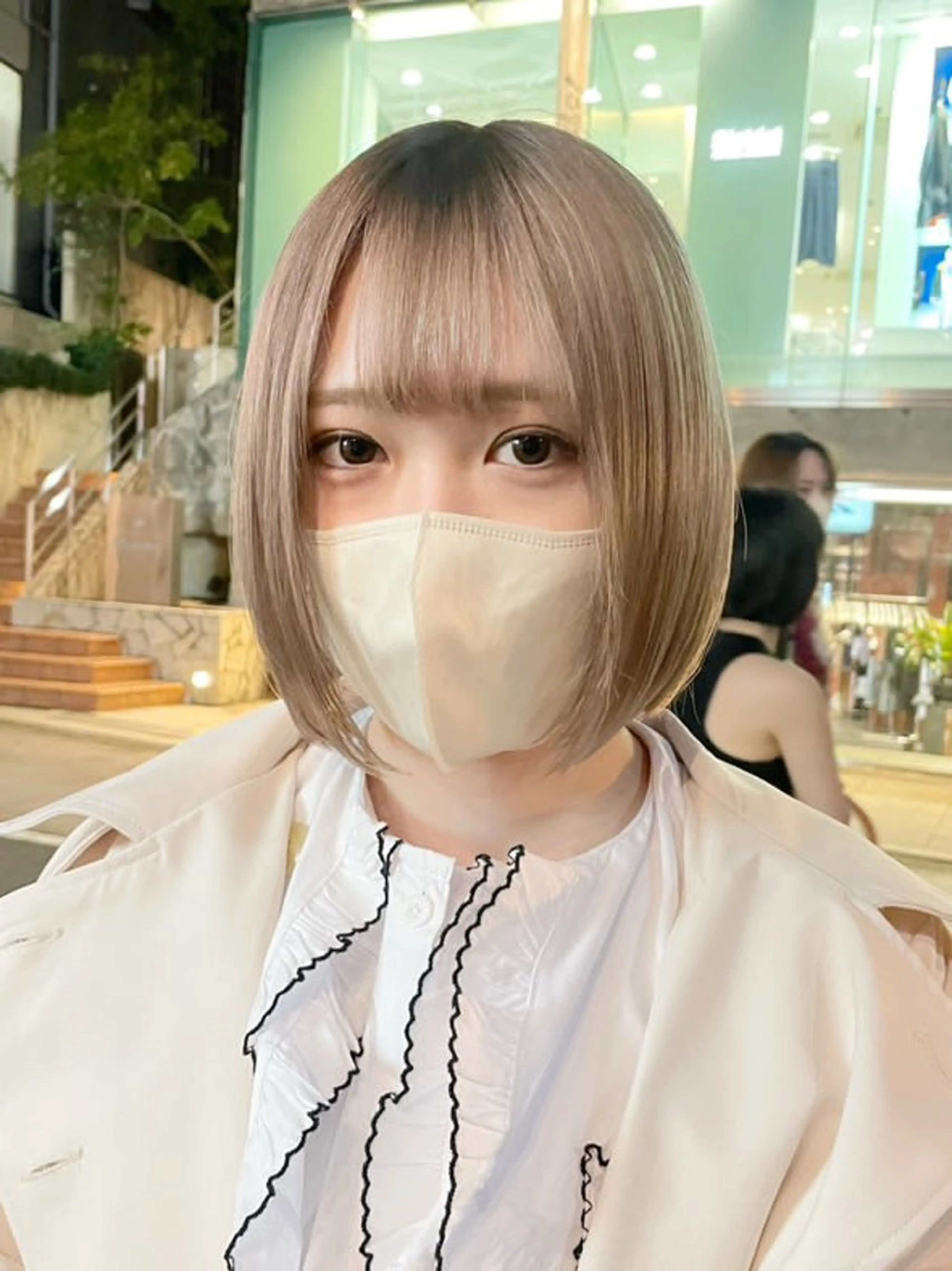 ショート カラー 透明感カラー艶カラー ハイトーンカラーのヘアスタイル