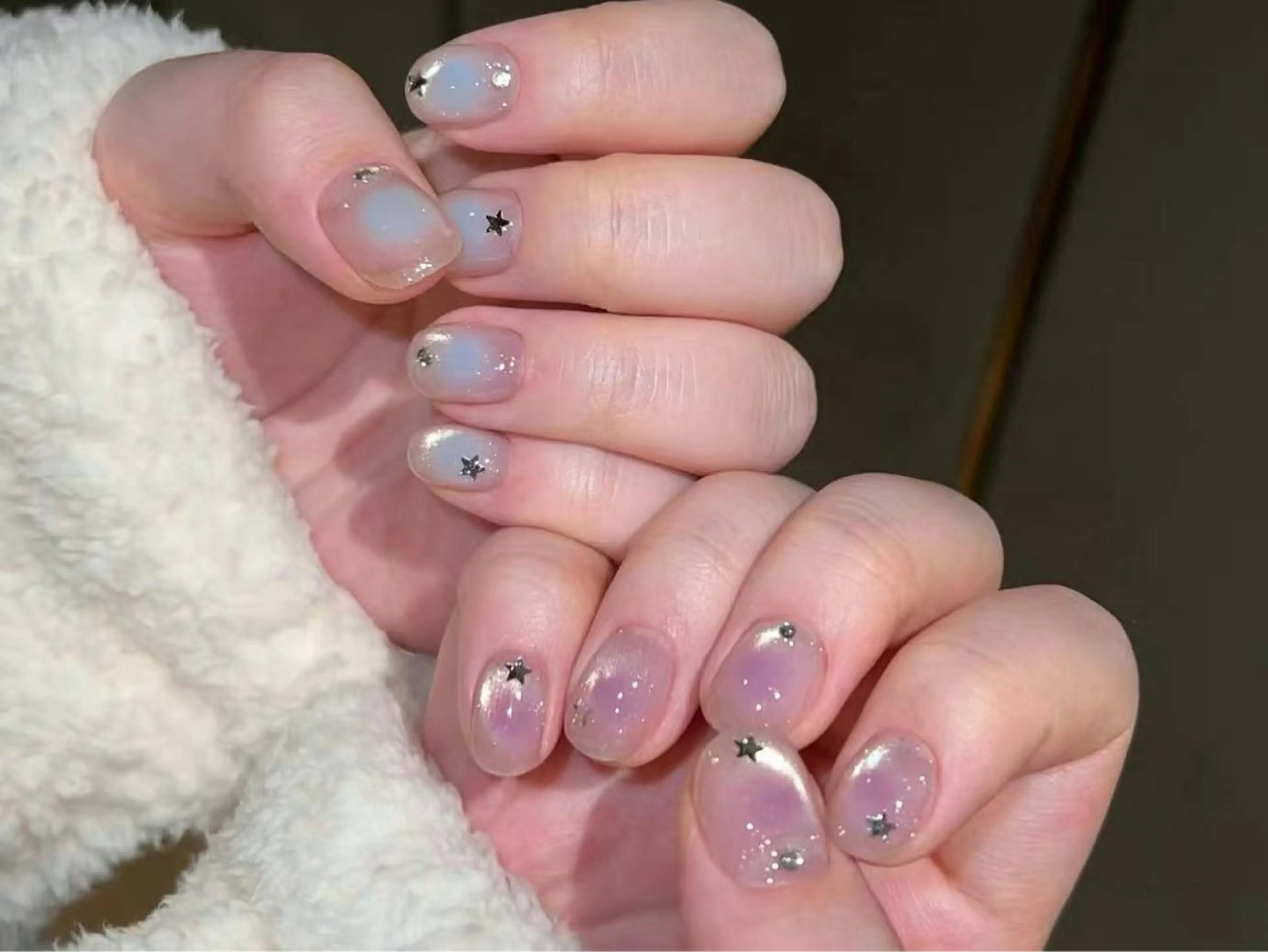 ネイル ブルー ホログラムネイル マグネットネイル パープル ハンドネイル ハンドケア DarkHoney 池袋店のネイルデザイン