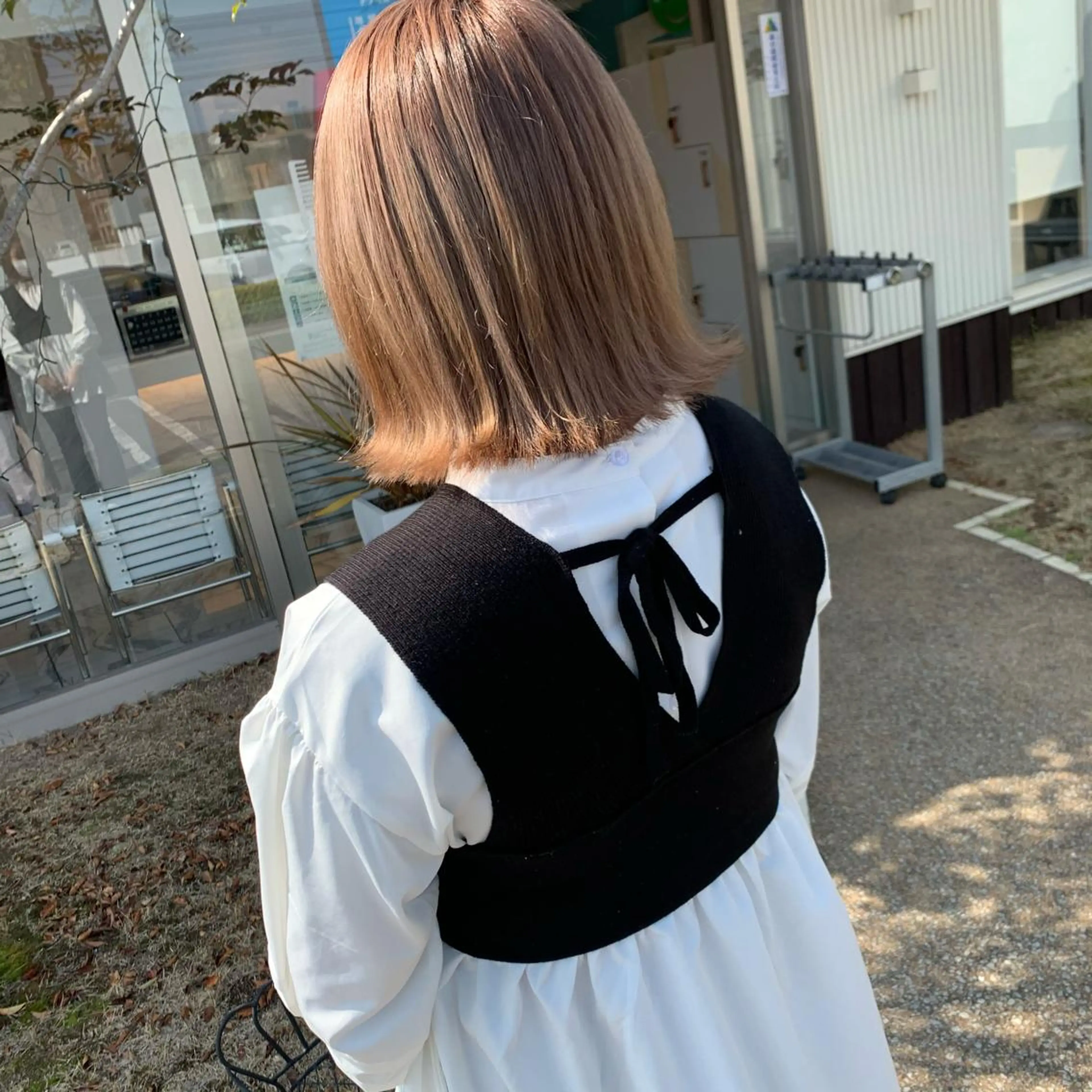 セミロング カラー ベージュカラー ブリーチ ミルクティーベージュ 畠山 華奈のヘアスタイル
