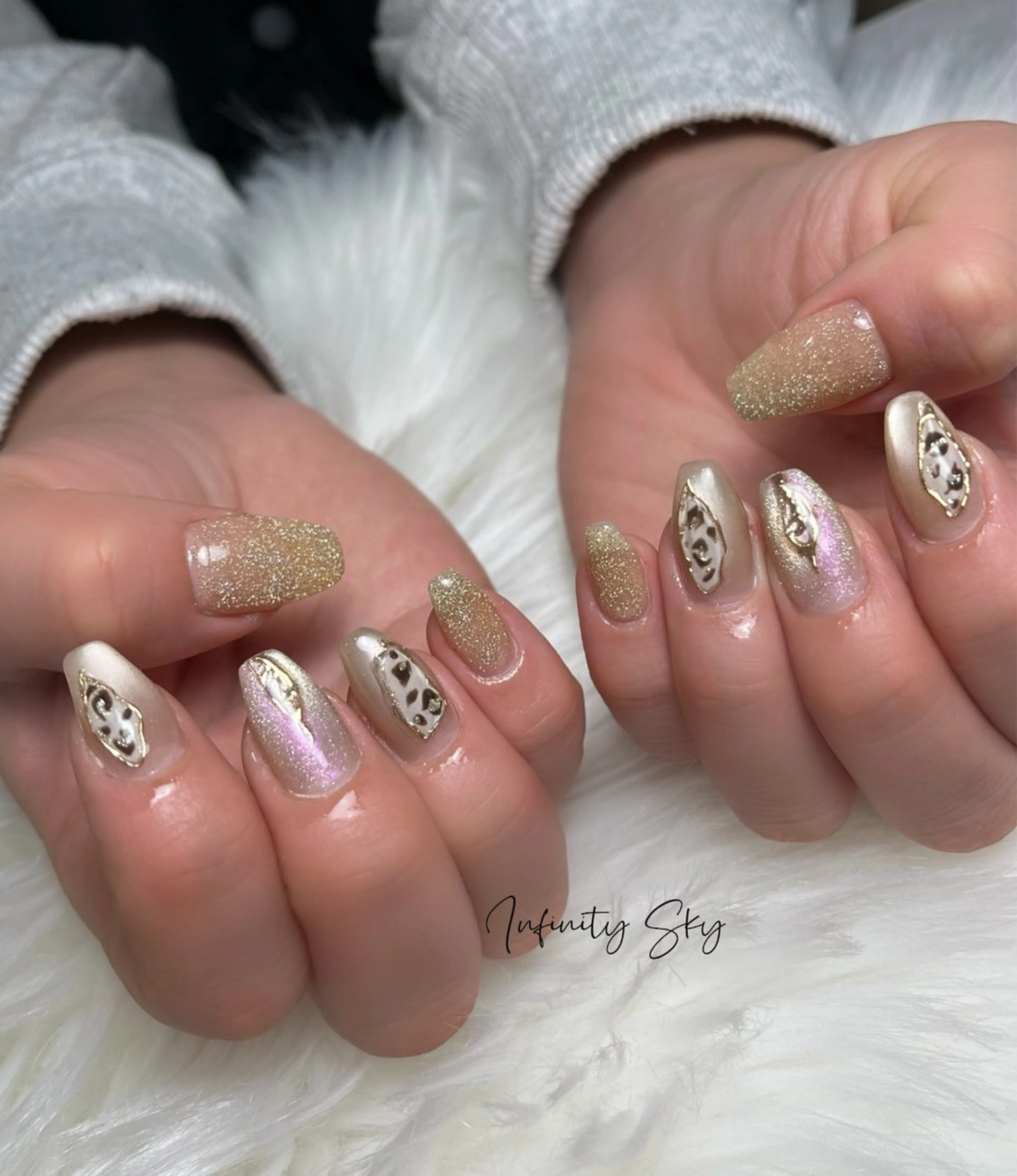 ネイル マグネットネイル ホワイト 冬ネイル infinity skyのネイルデザイン