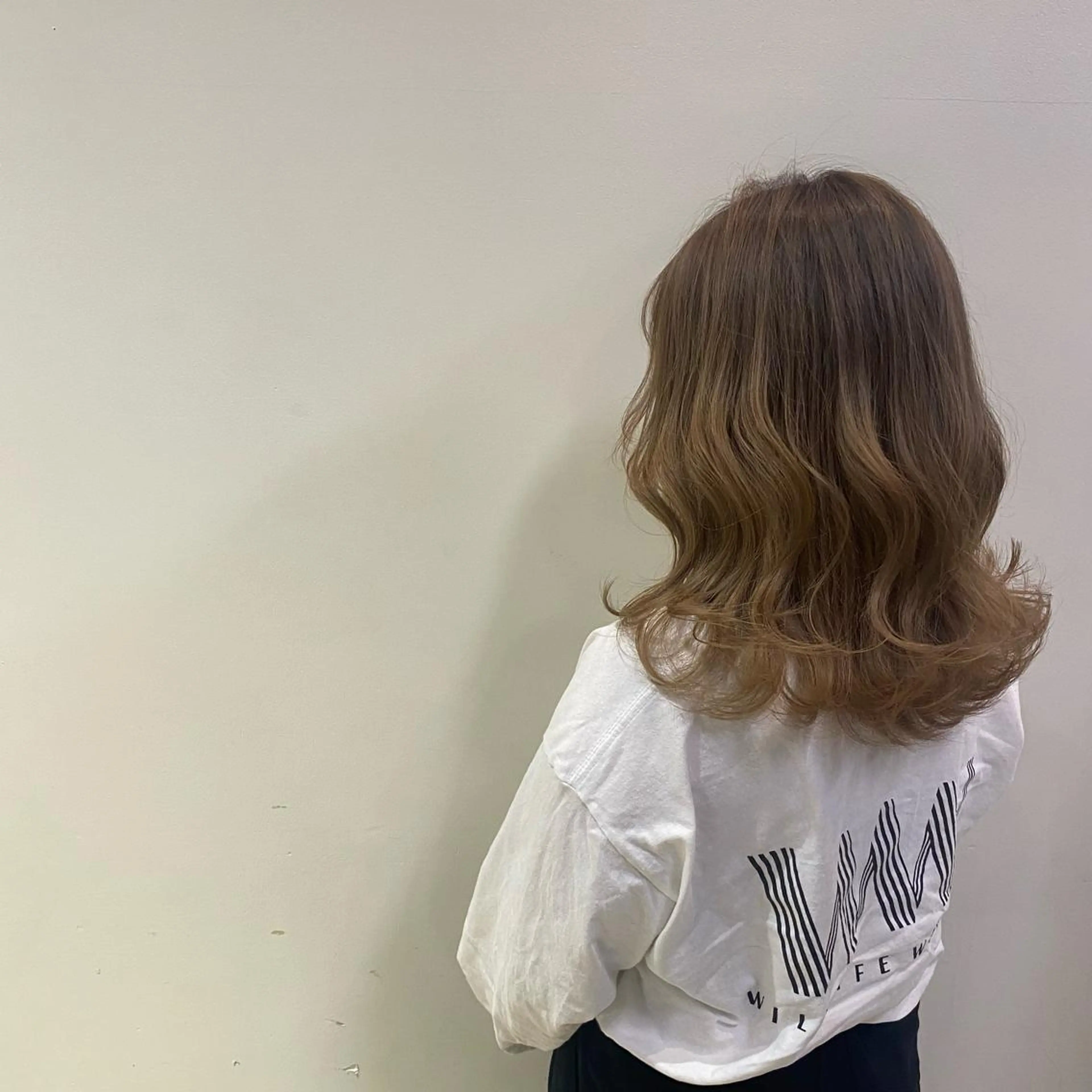 セミロング 山川 玲奈のヘアスタイル