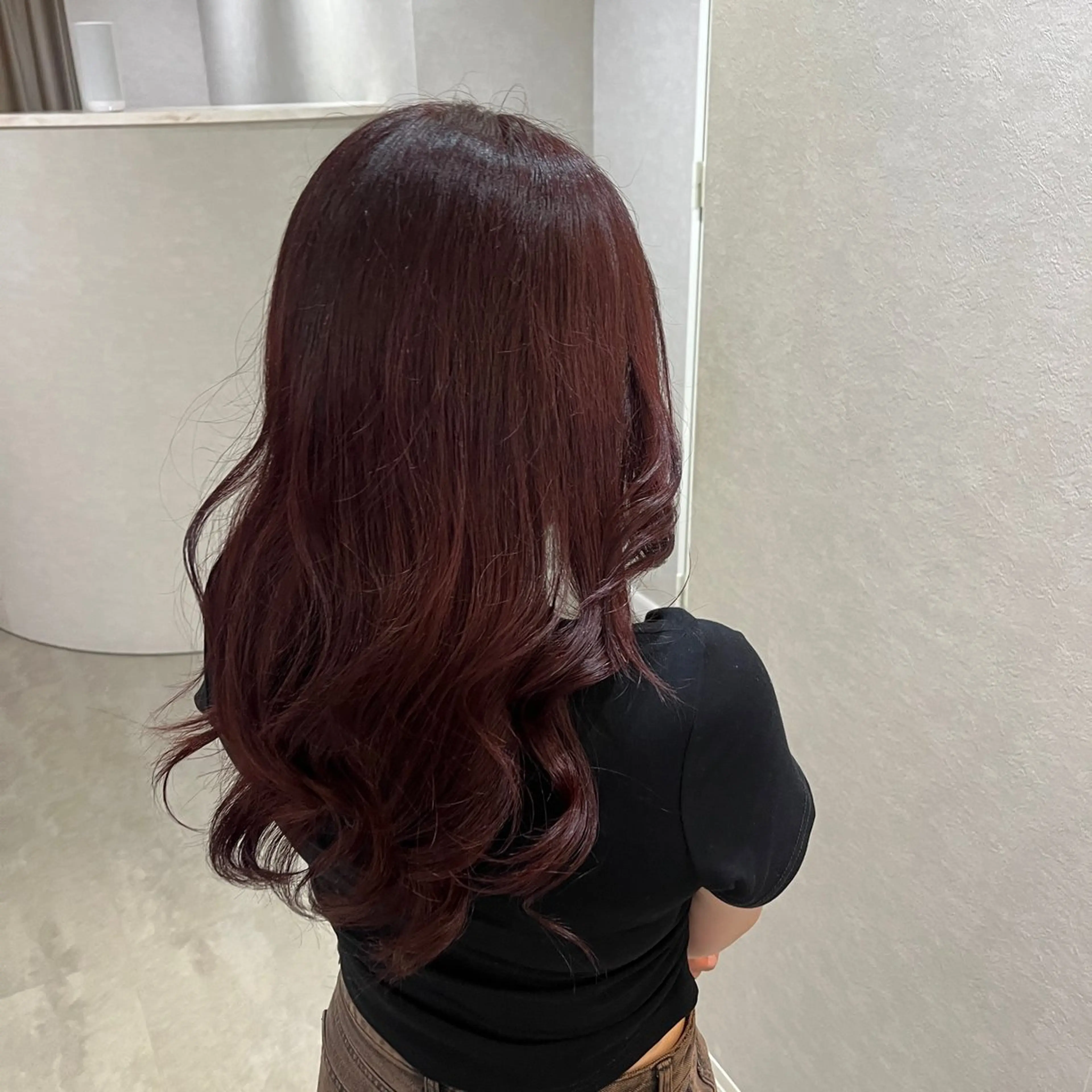 カラー ボルドーカラー レッドカラー aika .のヘアスタイル