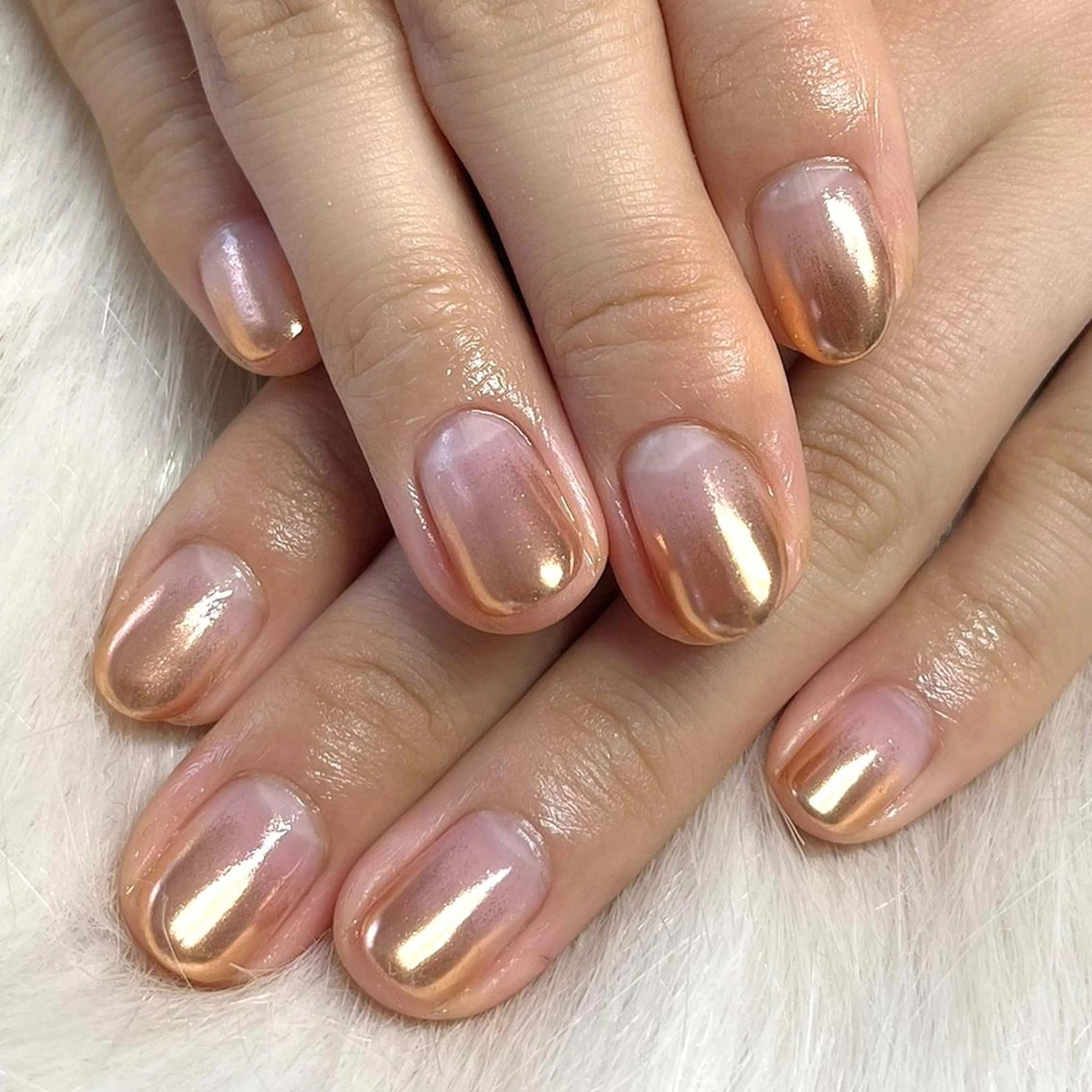 ネイル グラデーション ミラーネイル Nail Salon Momoのネイルデザイン