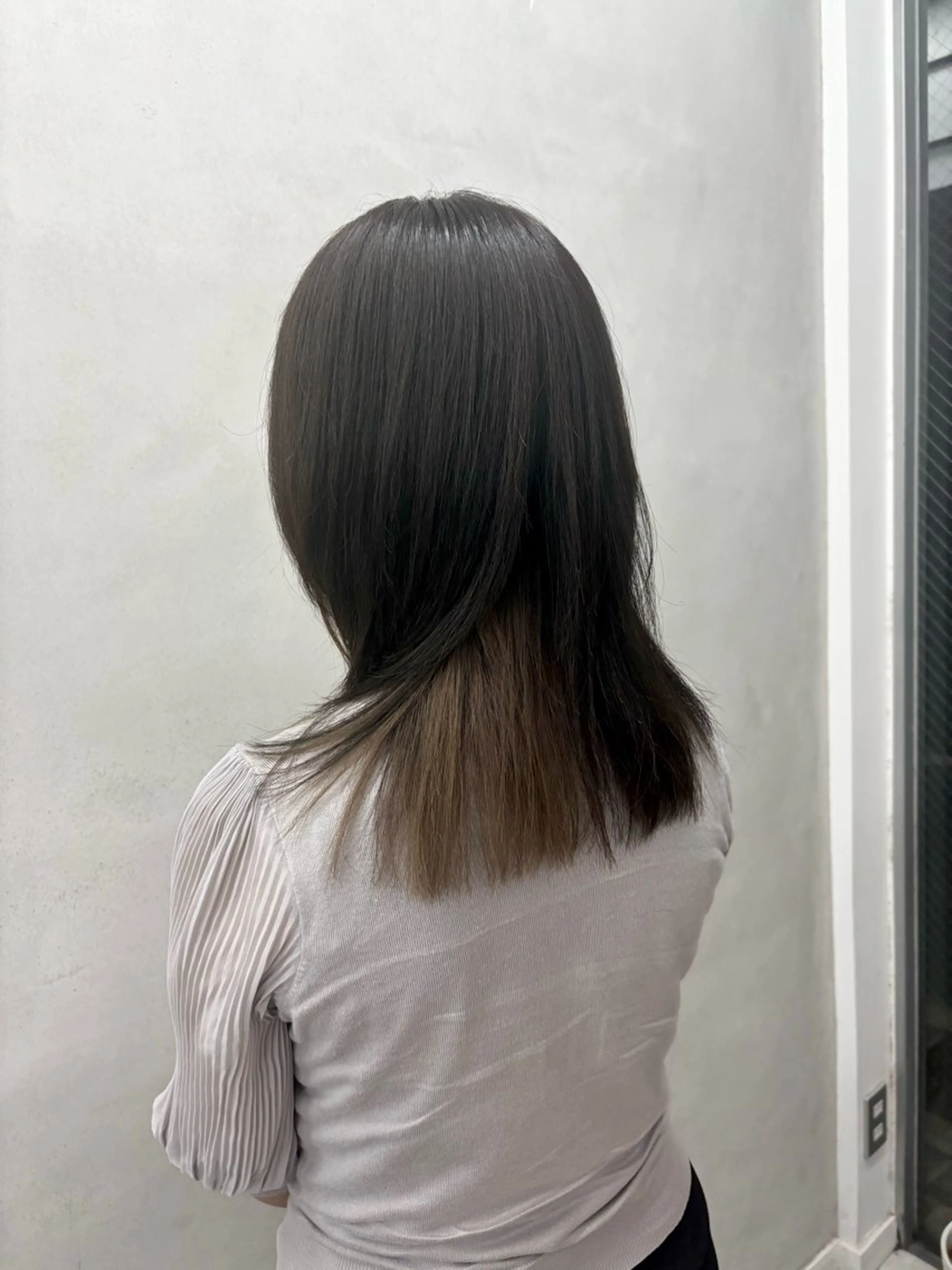 セミロング カット ヘアカラー 谷井 実結樹のヘアスタイル
