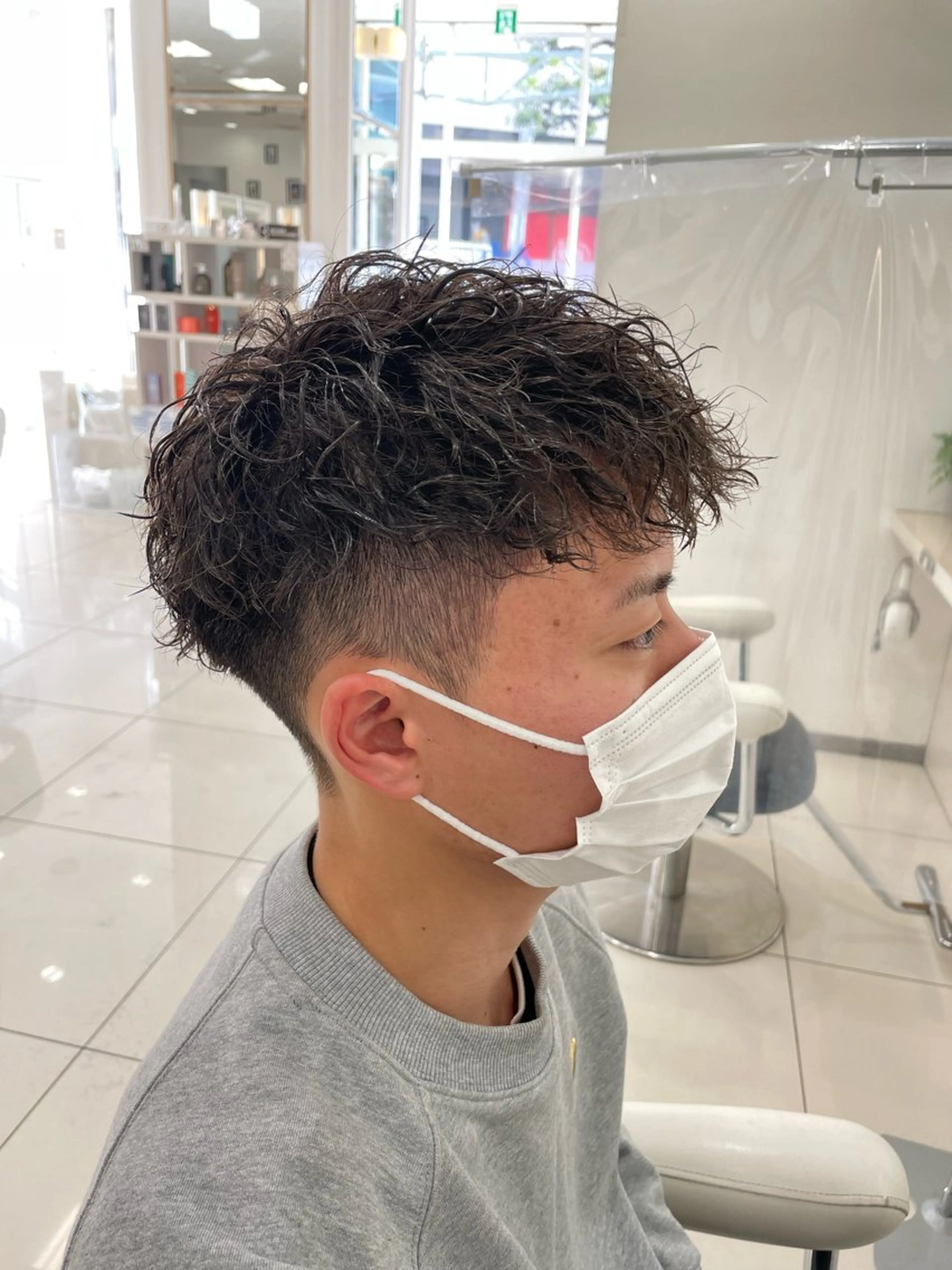 パーマ メンズ カット パーマ ⭐️ハイトーンAsh 小岩　ハセベ⭐️🫧のヘアスタイル