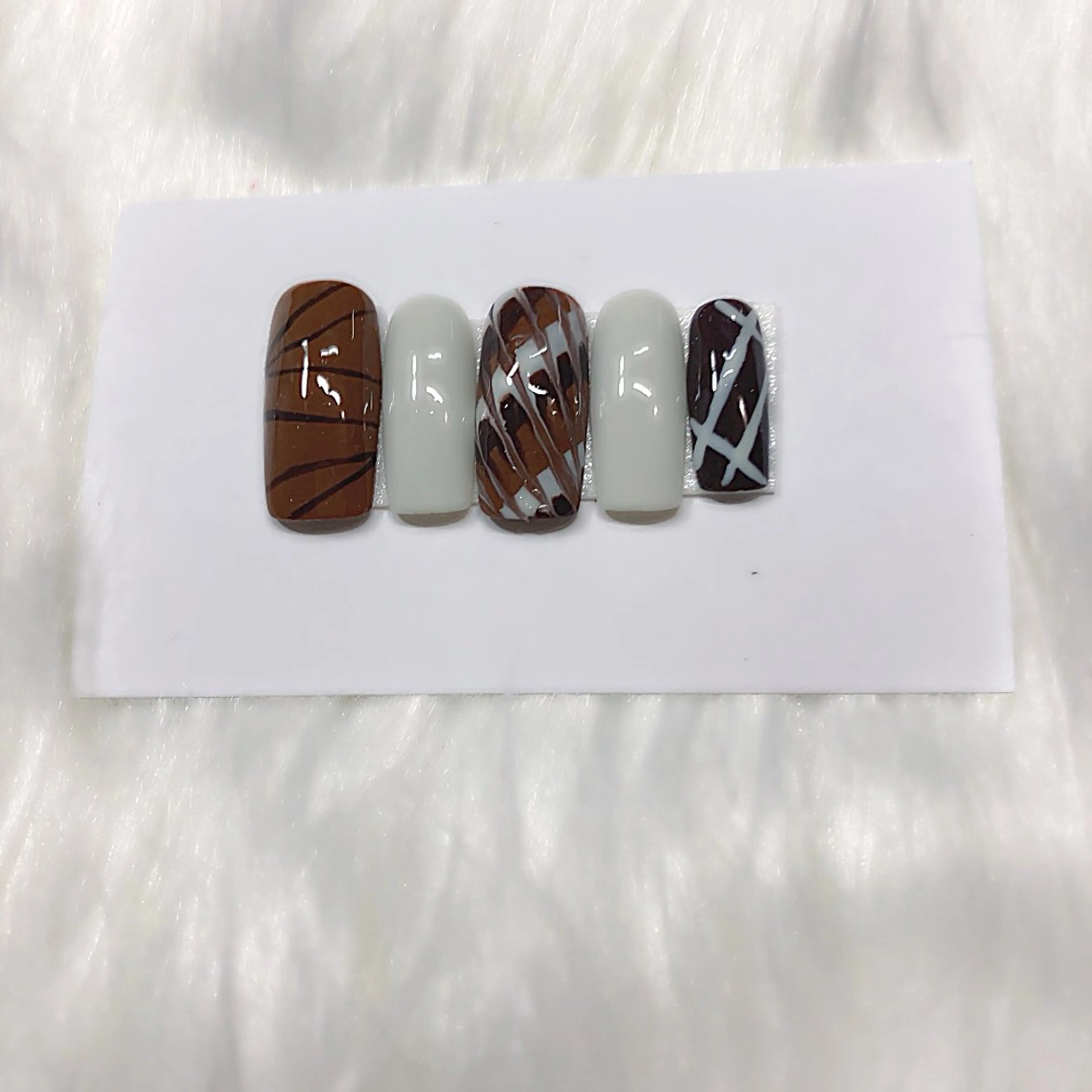 ネイル 中国整体院中の ネイルサロン💅のネイルデザイン