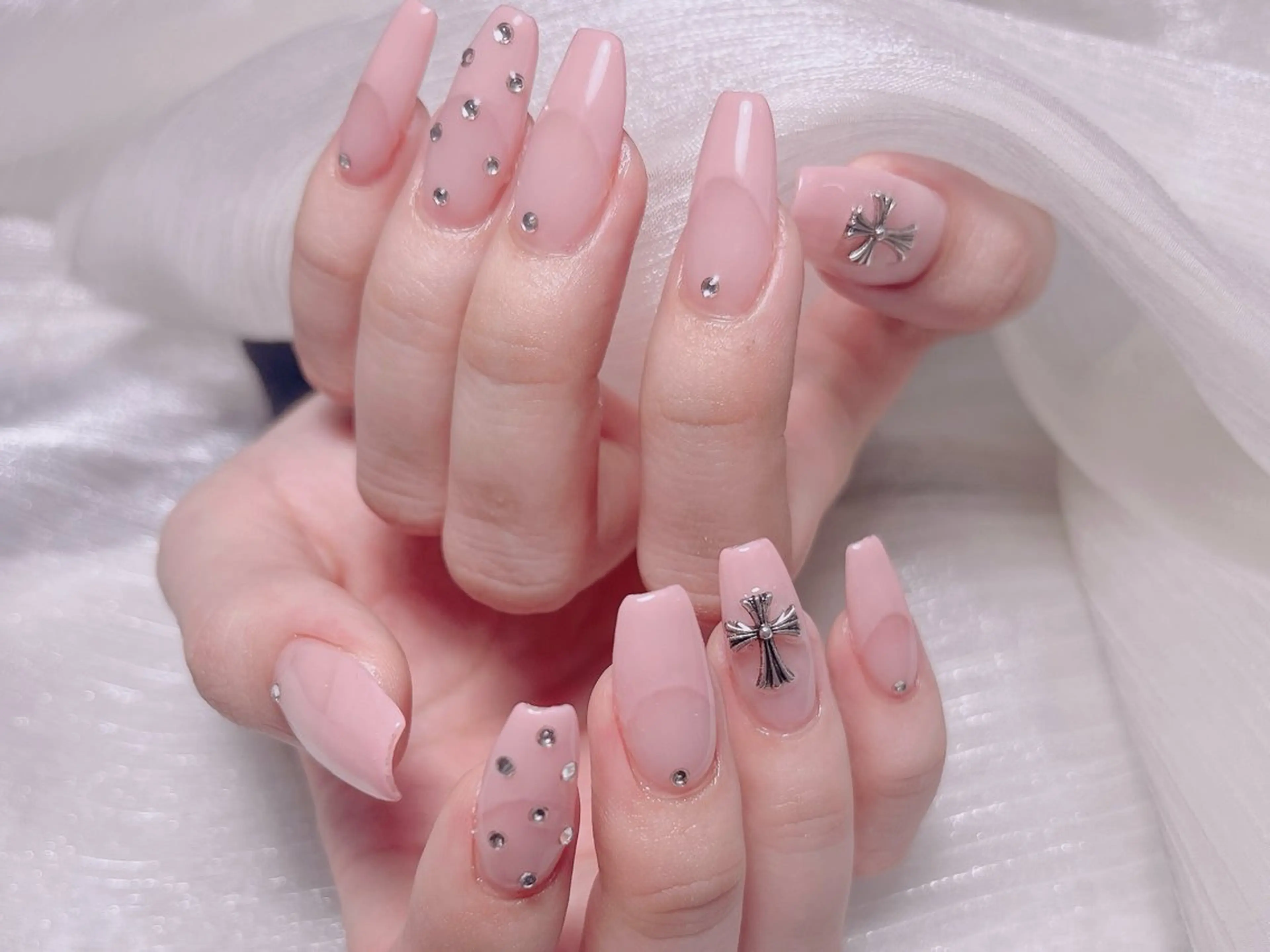 ネイル ハンドネイル KARI ネイルサロンのネイルデザイン