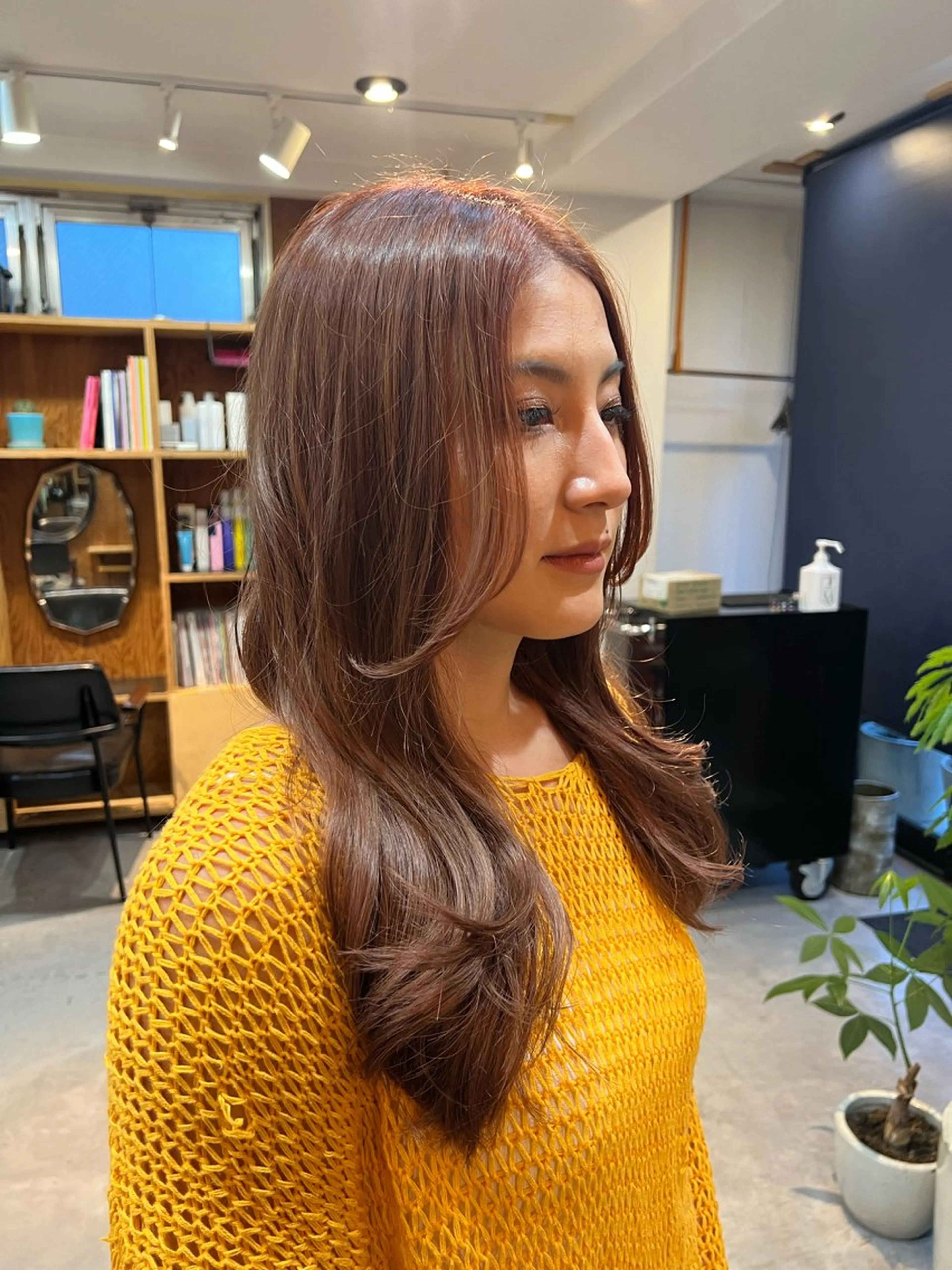ロング ヘアカラー トリートメント YHARD / moeのヘアスタイル