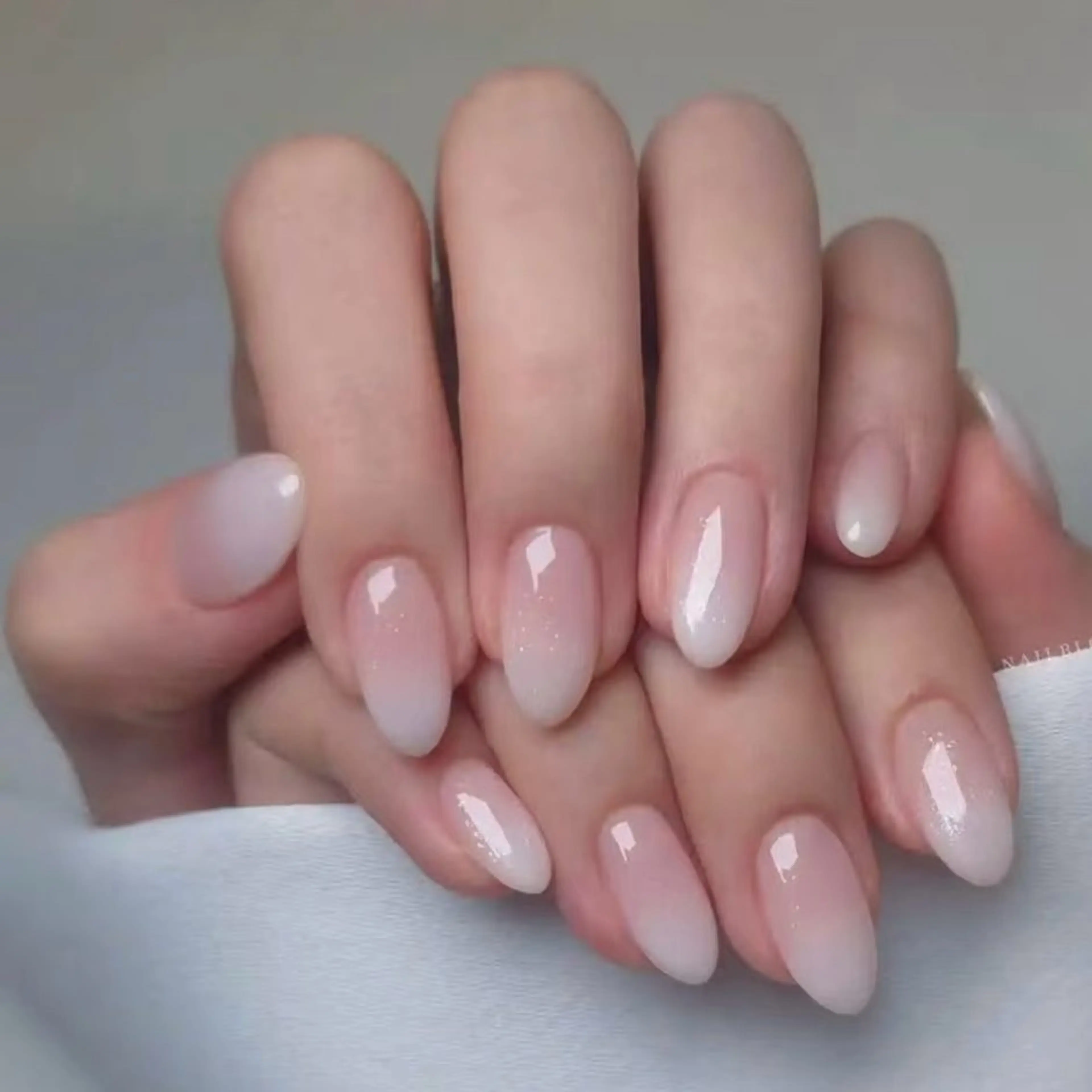 ネイル 高木 維麗絲のネイルデザイン