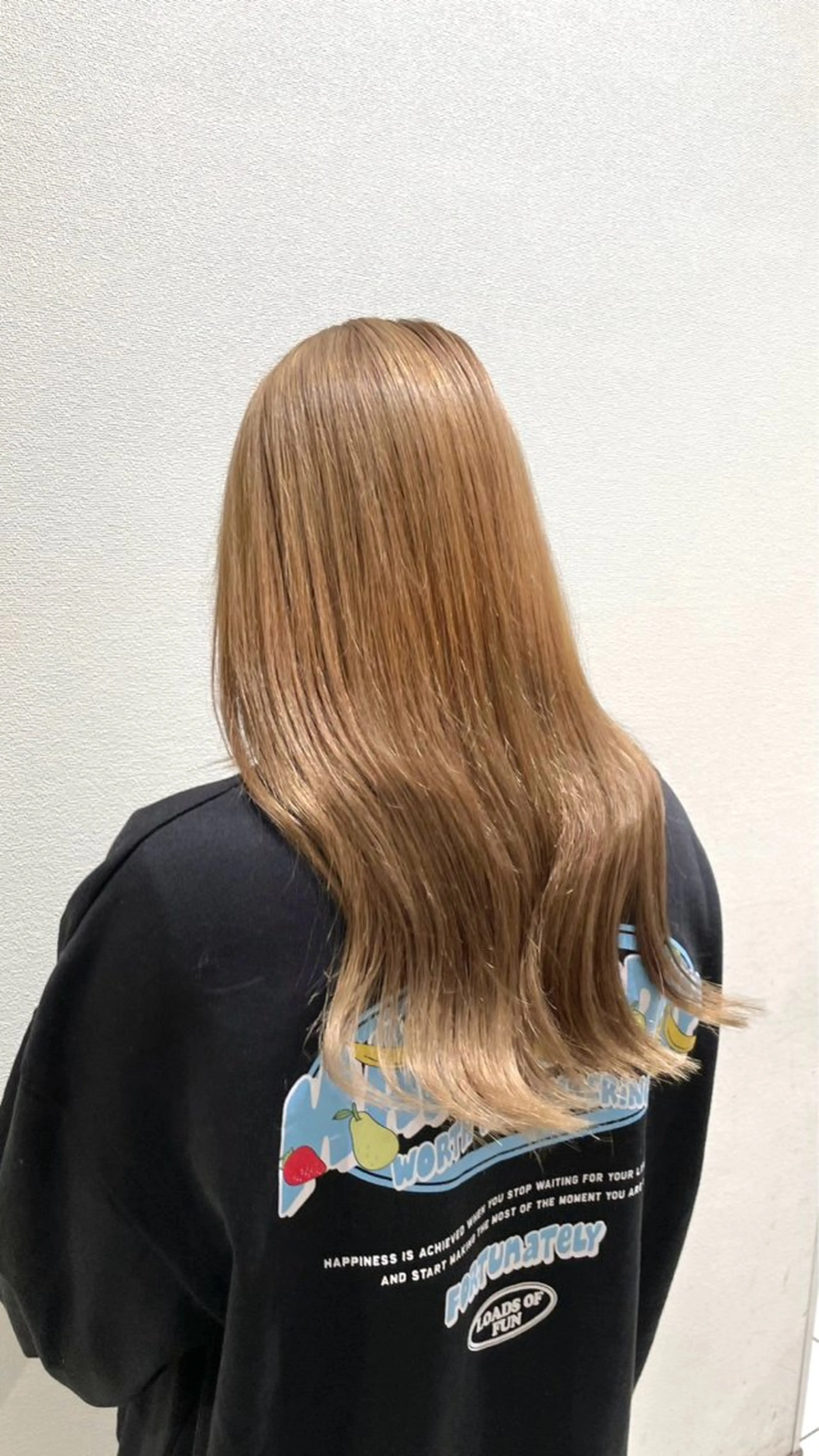 ロング カラー 鵤木 朋香のヘアスタイル