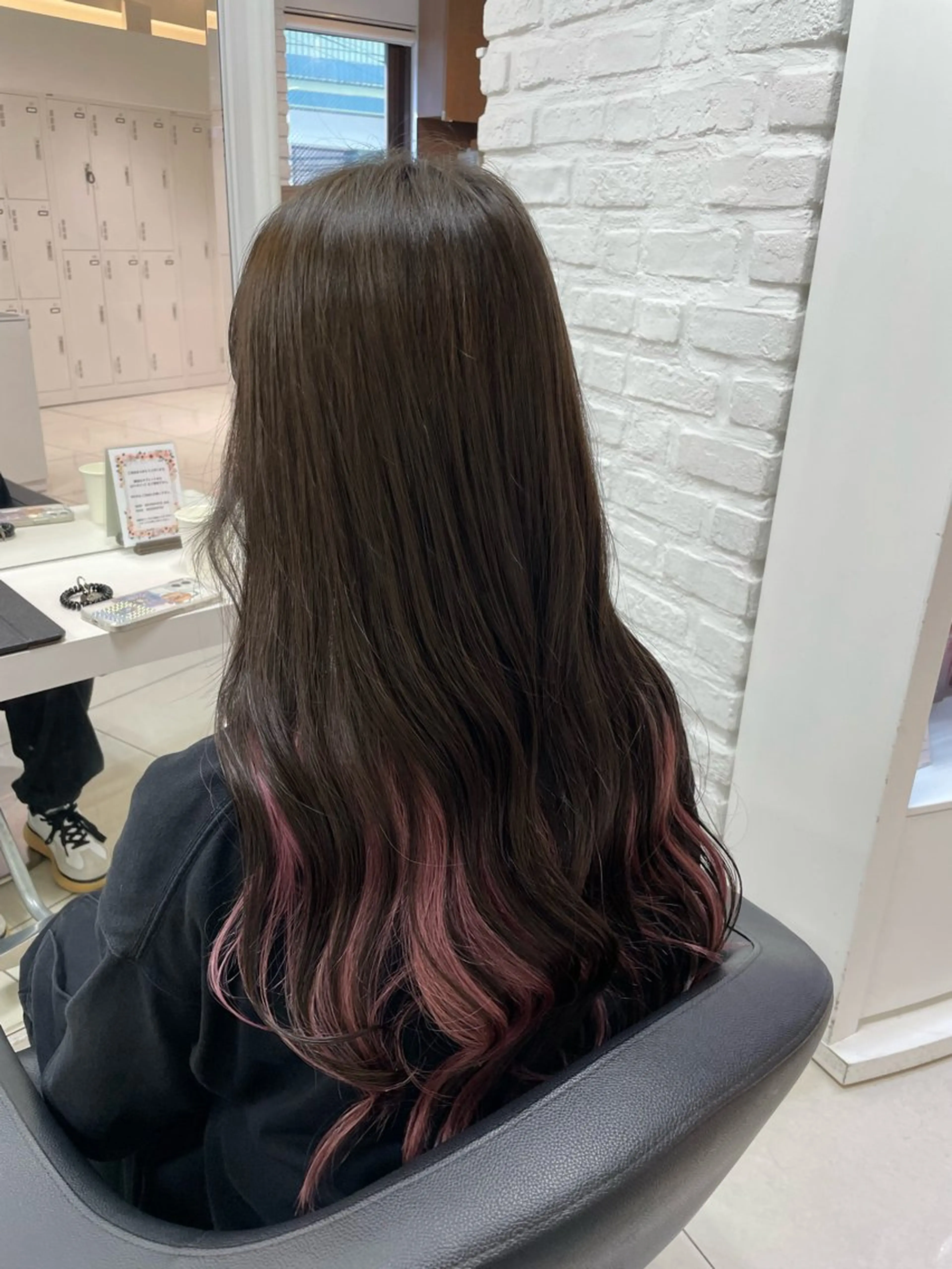 ロング カラー インナーカラー ピンクカラー カット ヘアカラー トリートメント 【デザインカラー】 粥川佳日望のヘアスタイル
