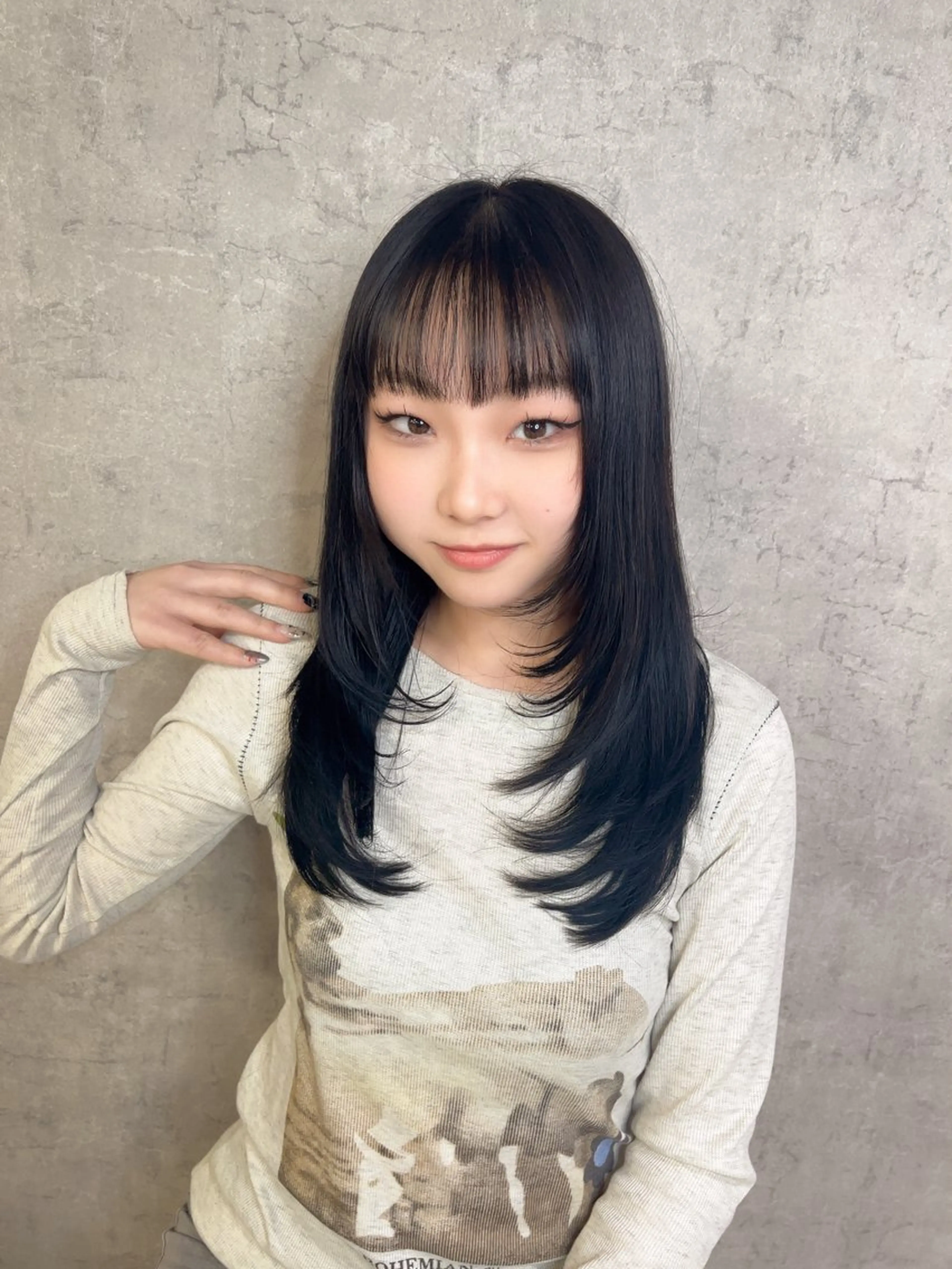セミロング カット ヘアカラー KAEDE🎀 ジャニオタ美容師のヘアスタイル