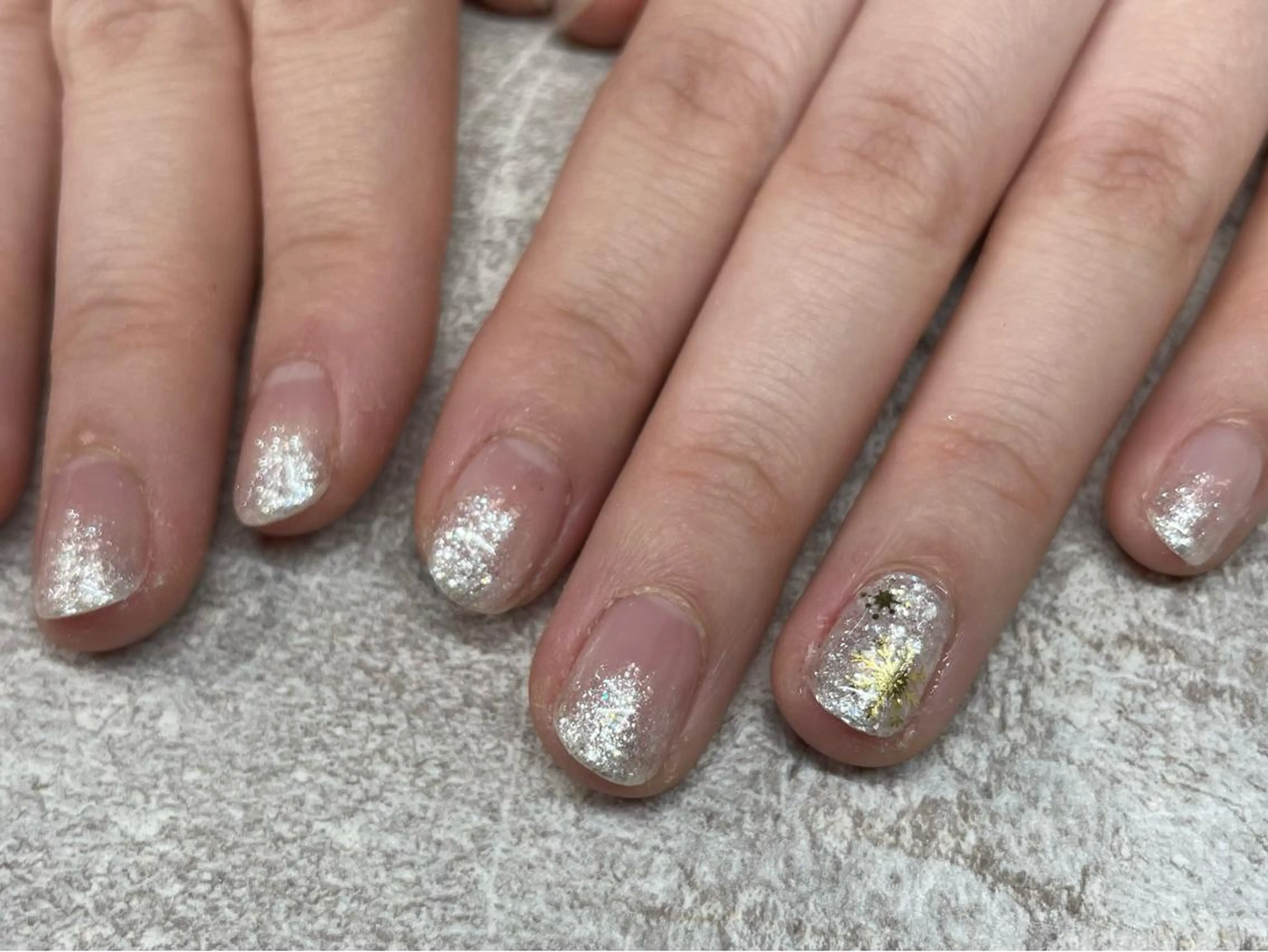 ネイル ラメ(グリッター) ラメグラデーション Luonto nail TOKYO 【ルオント】所属・Luonto❁ Mayuのネイルデザイン