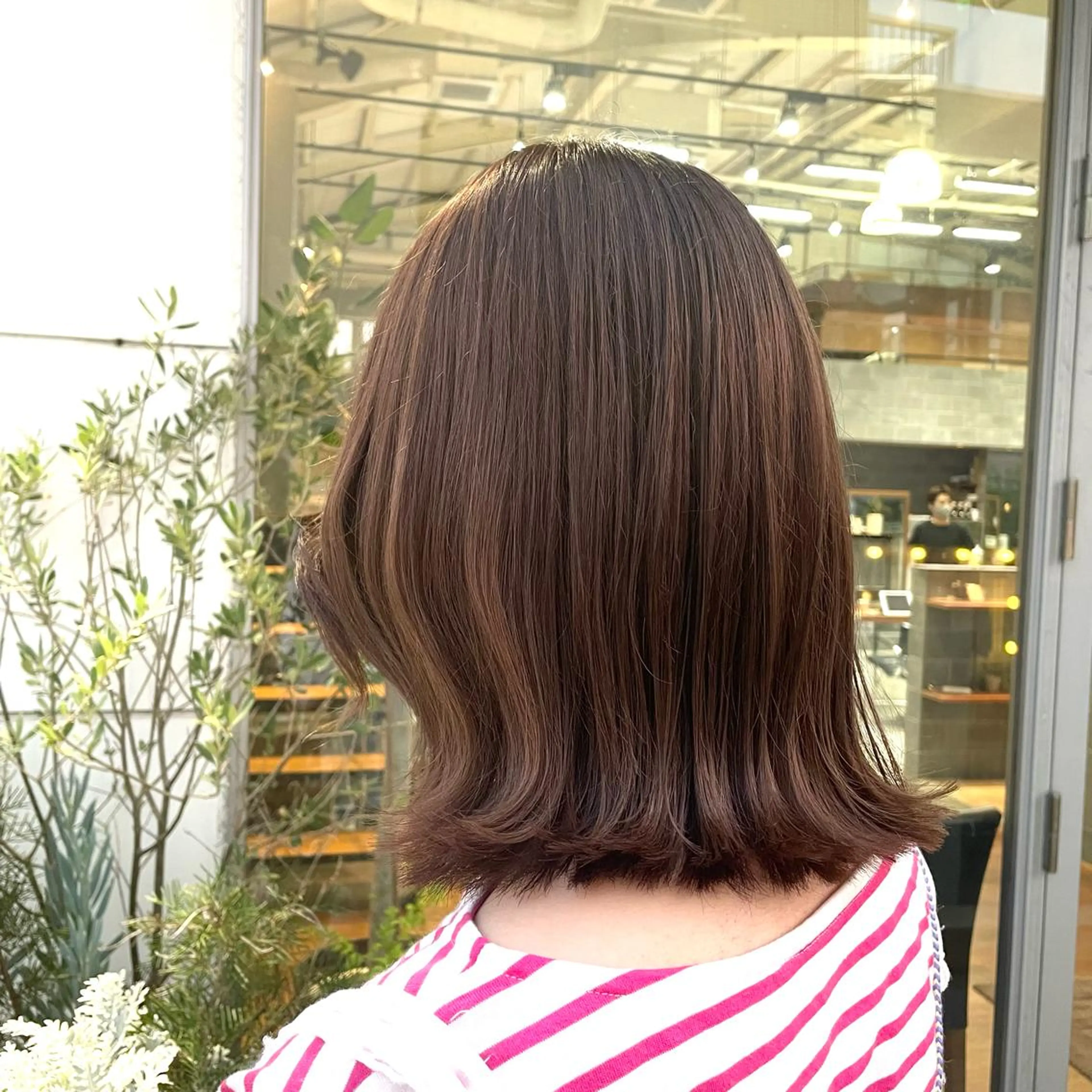 ミディアム 顔まわりレイヤー🎀 くぼやま　みおのヘアスタイル