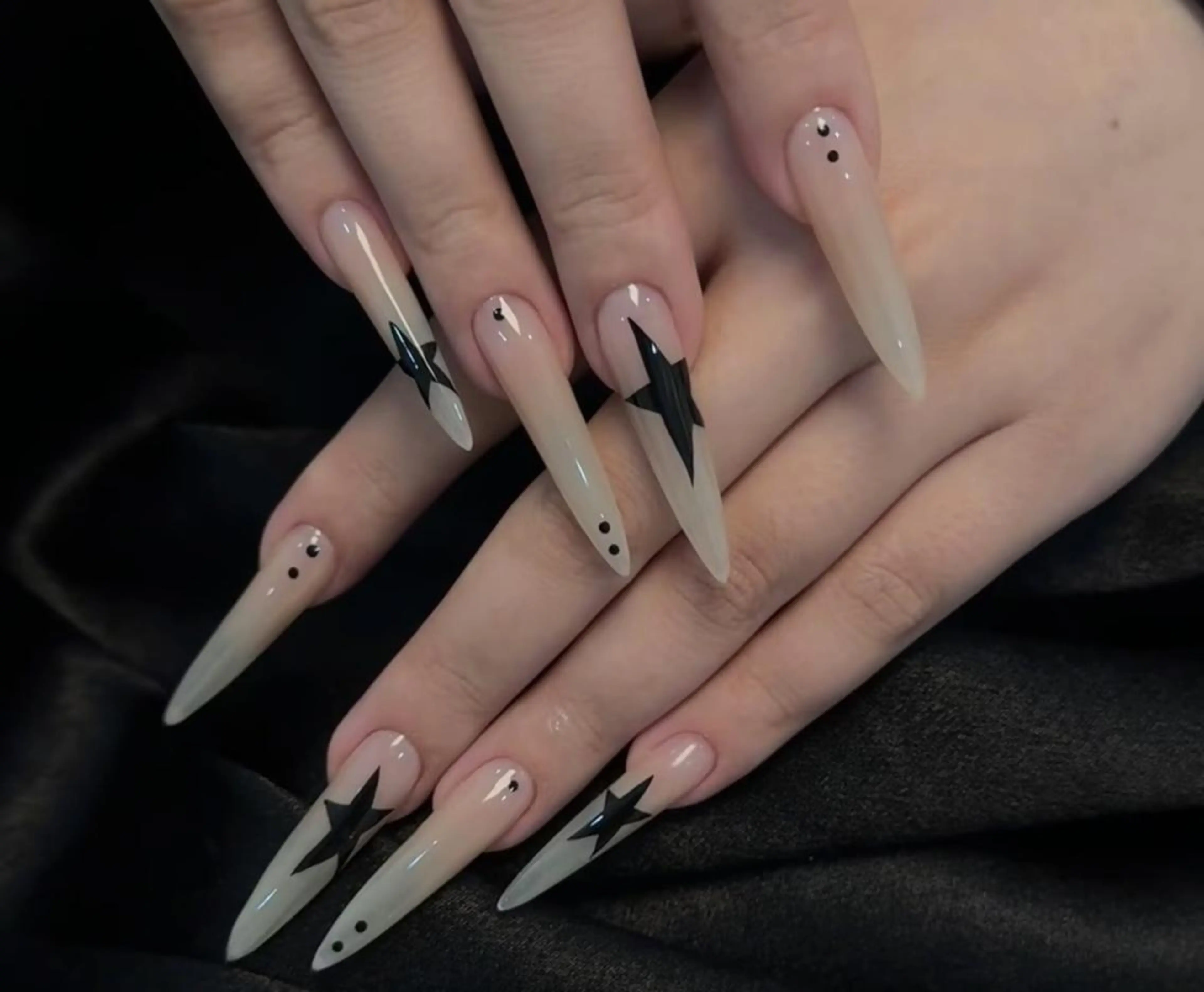 ネイル ハンドネイル ハンドケア Mio AmorBeautyのネイルデザイン