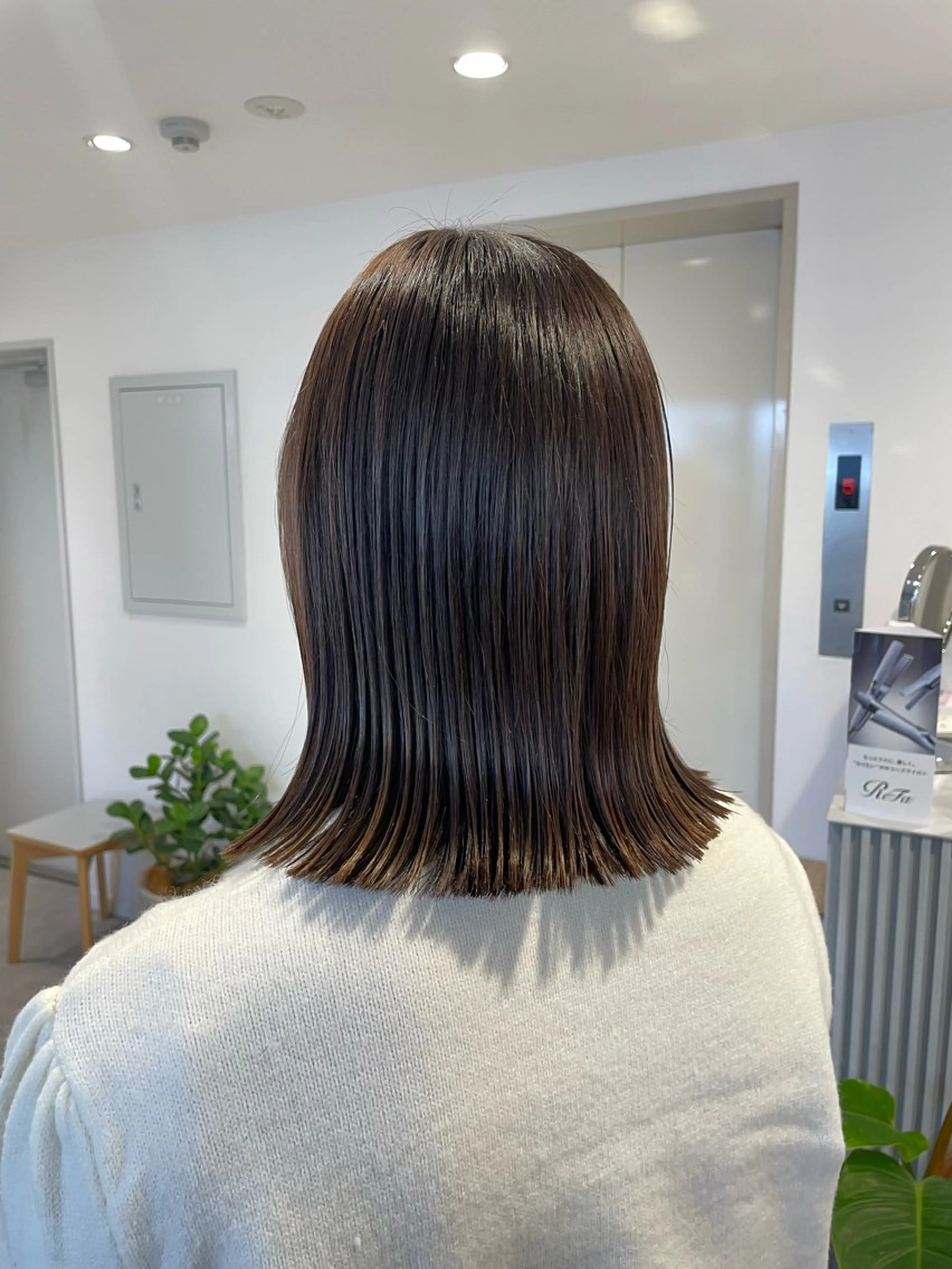 ミディアム カラー さいとう はつねのヘアスタイル