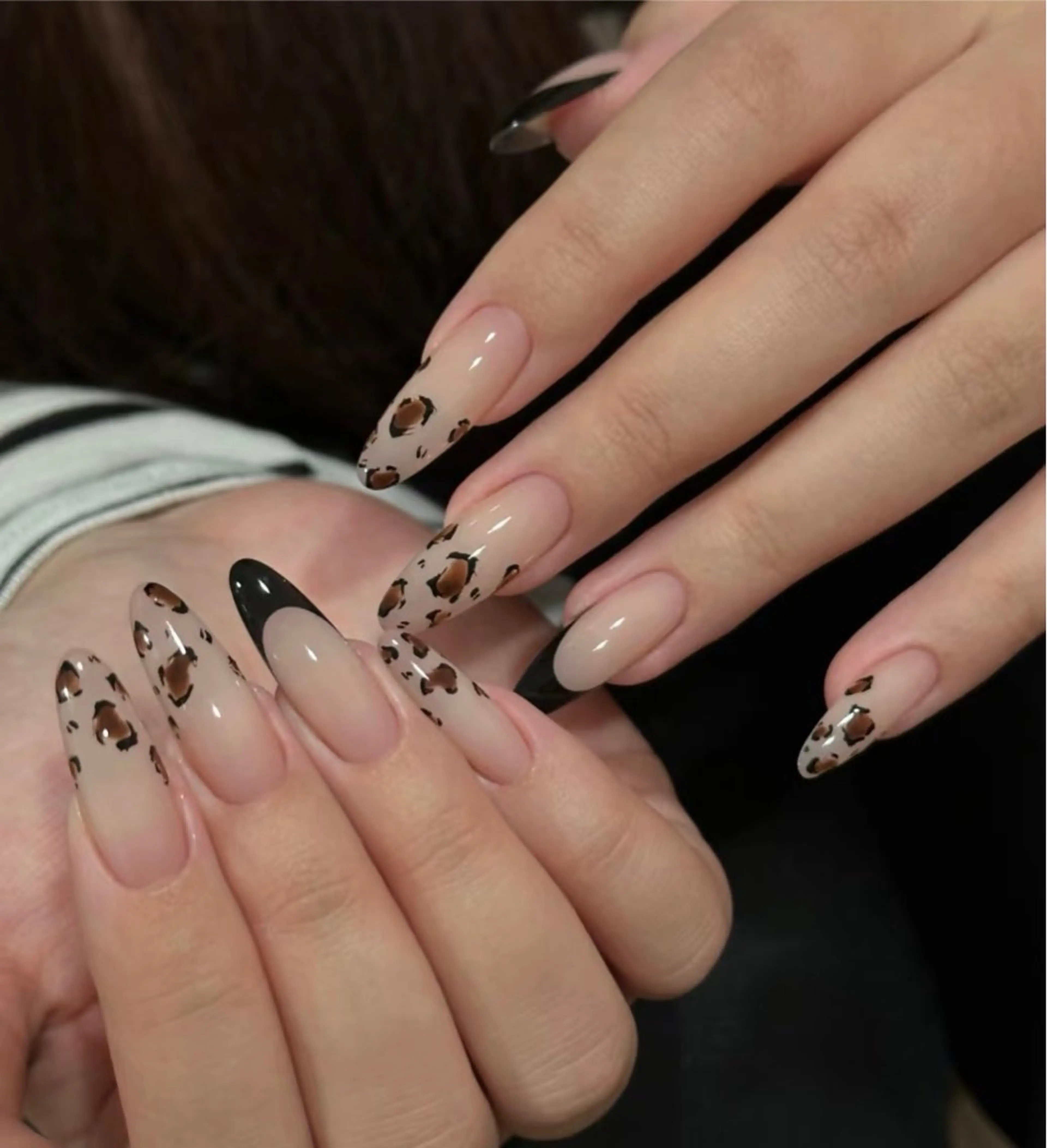 ネイル チークネイル フレンチネイル ジェルネイル ガーリー キラキラネイル ハンドネイル UM nail salon所属・高橋 雪のネイルデザイン