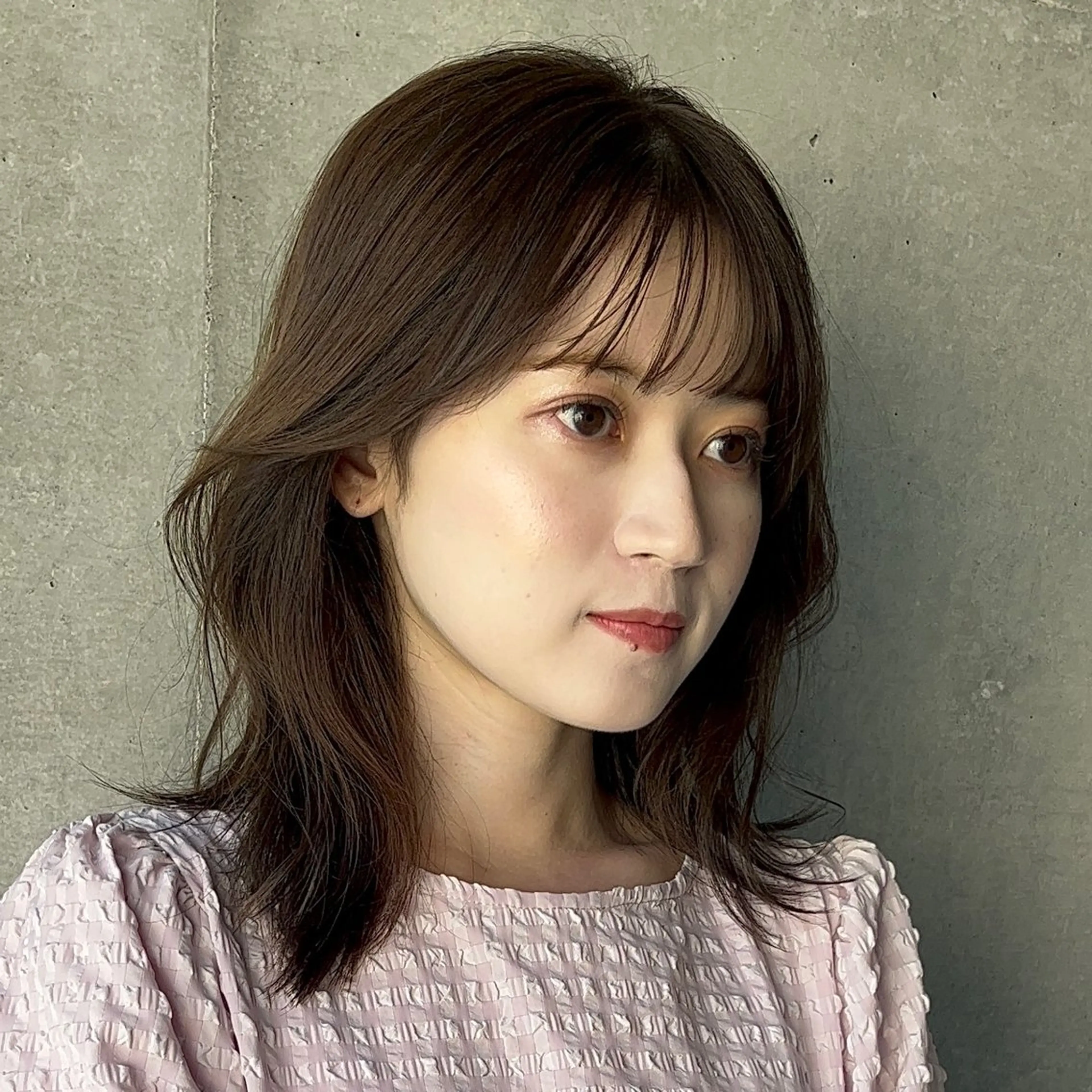 ミディアム カラー パーマ ミディアムパーマ くびれヘア 韓国風ヘア タンバルモリパーマ 礒井メンキのヘアスタイル