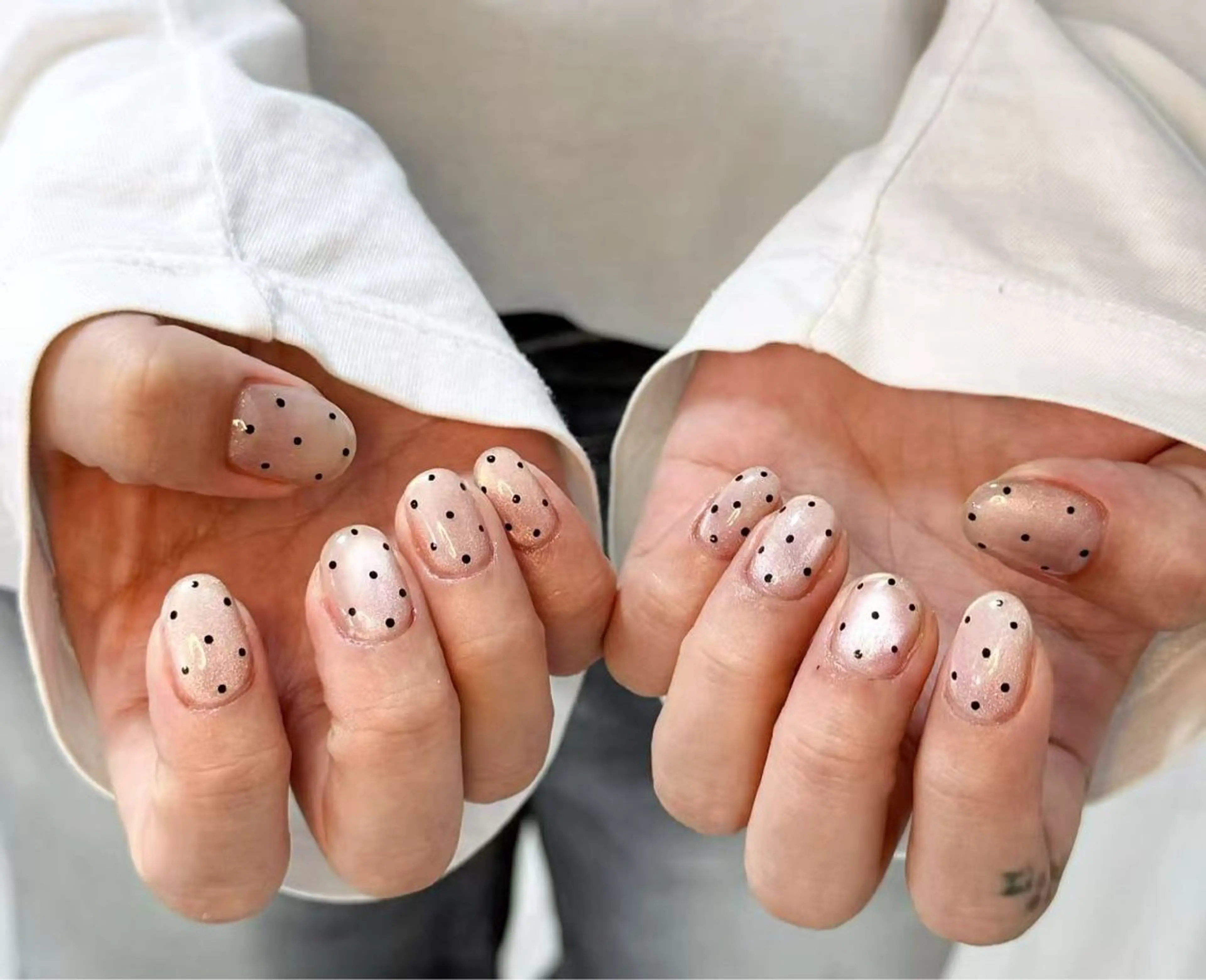 ネイル アートネイル オーロラネイル チークネイル フレンチネイル ガラスフレンチ ハンドネイル 🎀🎀YooLi Nail Salonのネイルデザイン