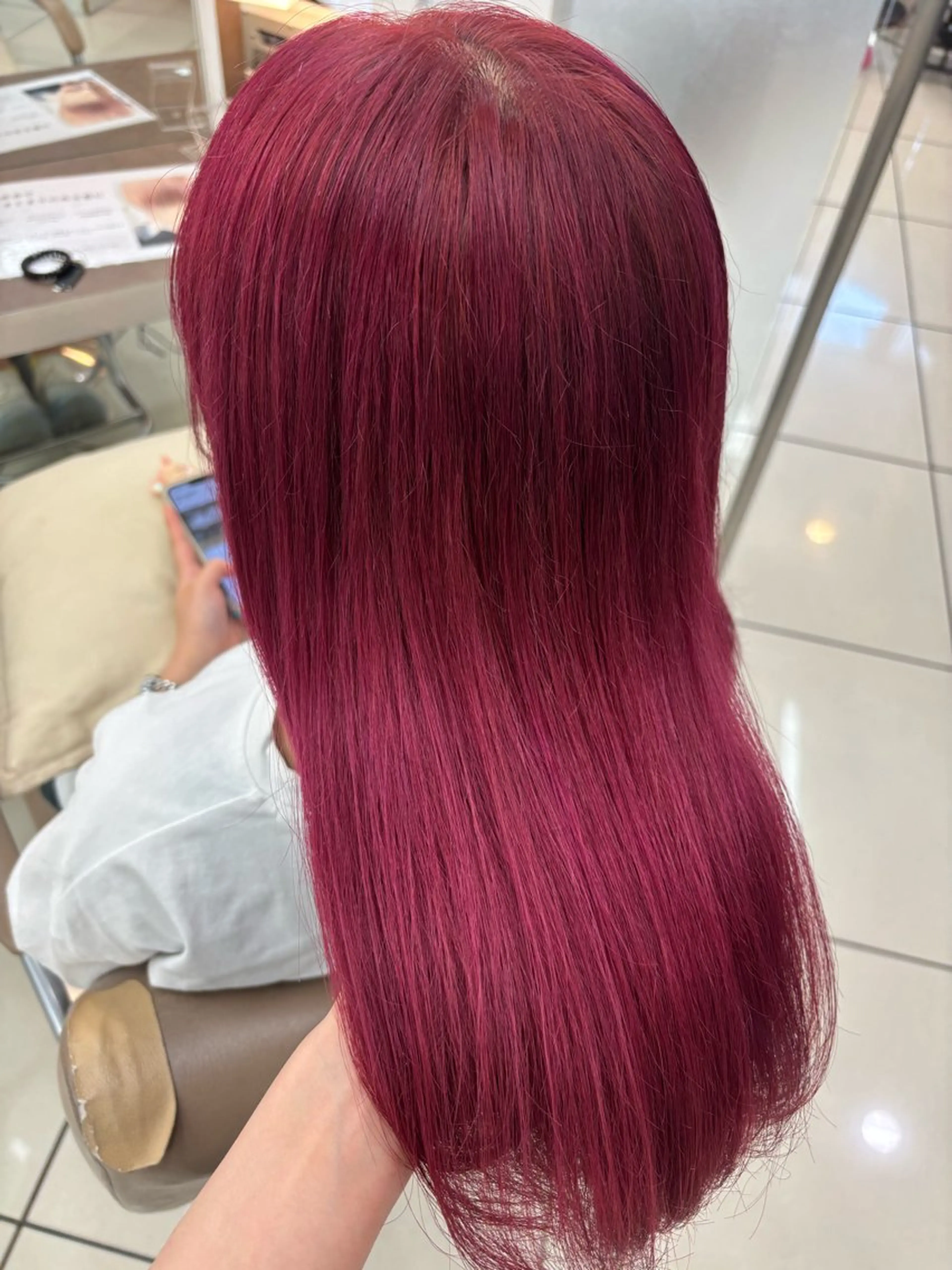 ヘアカラー 中明度カラー指名No .1シールエクステのヘアスタイル