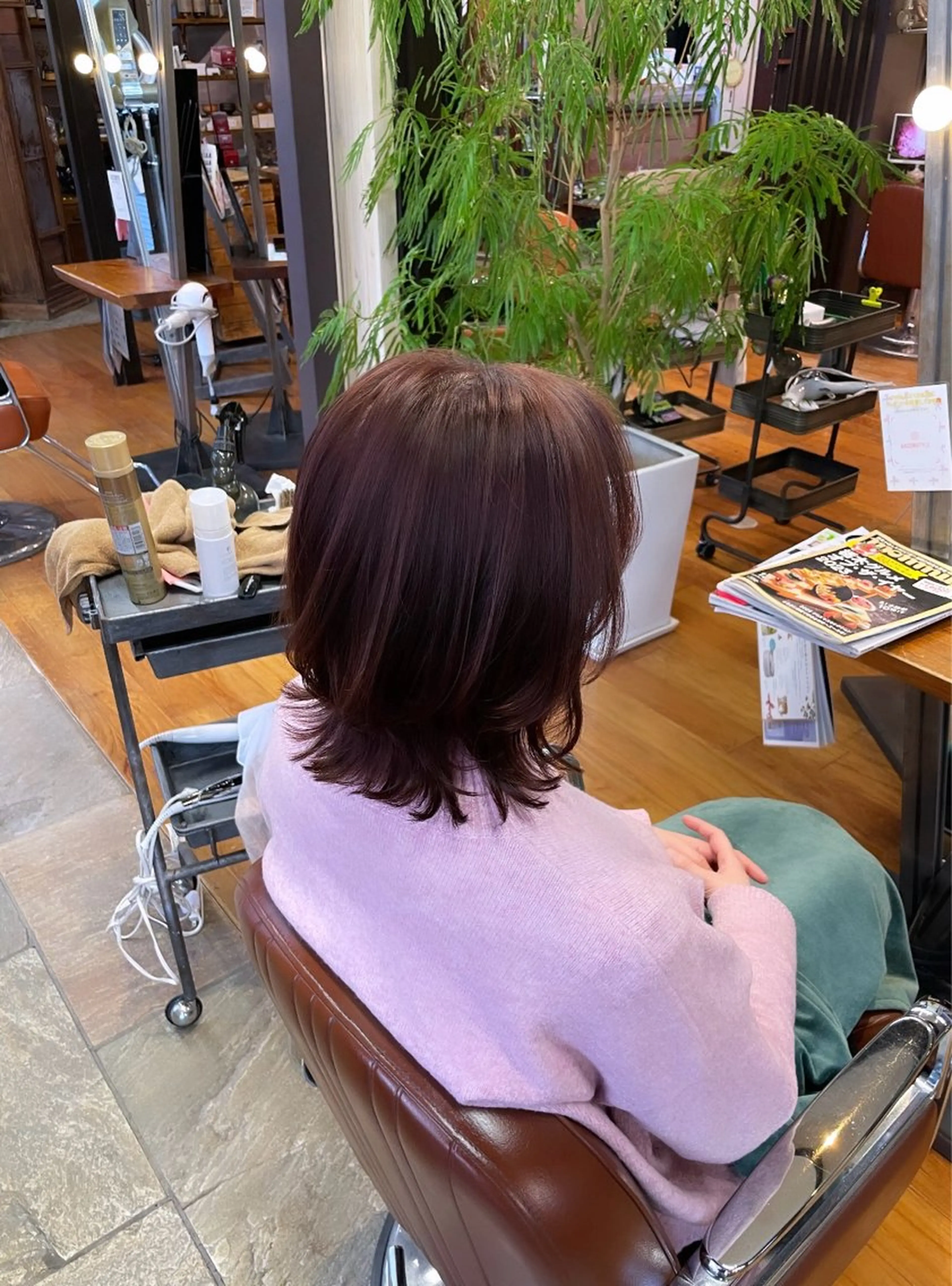 ミディアム カラー ベージュカラー ピンクカラー ピンクベージュ レイヤーカット ayaka |トレンドヘアのヘアスタイル