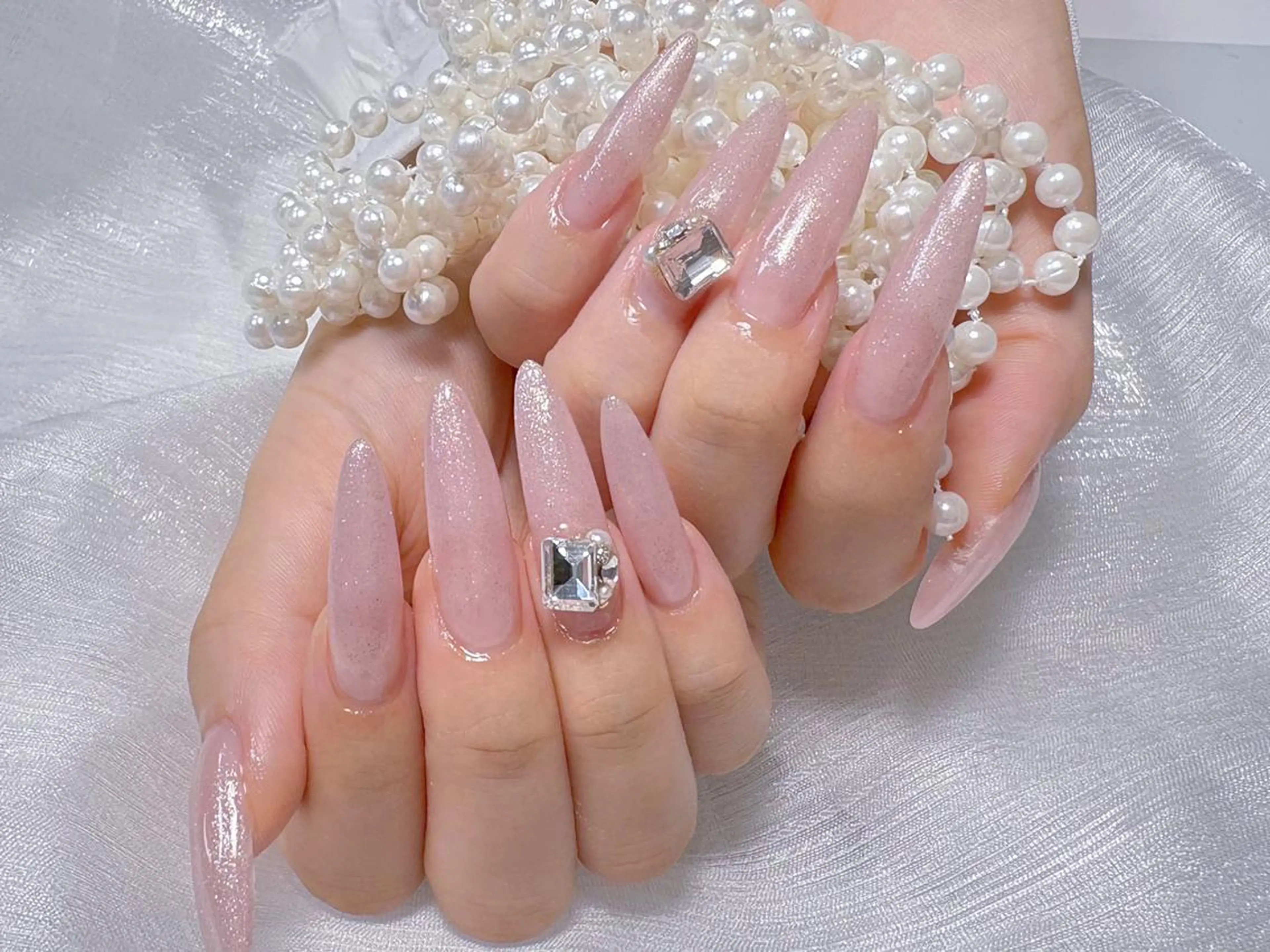 【チップジェル長出し】🌸大きいパーツ2個+ワンカラの写真