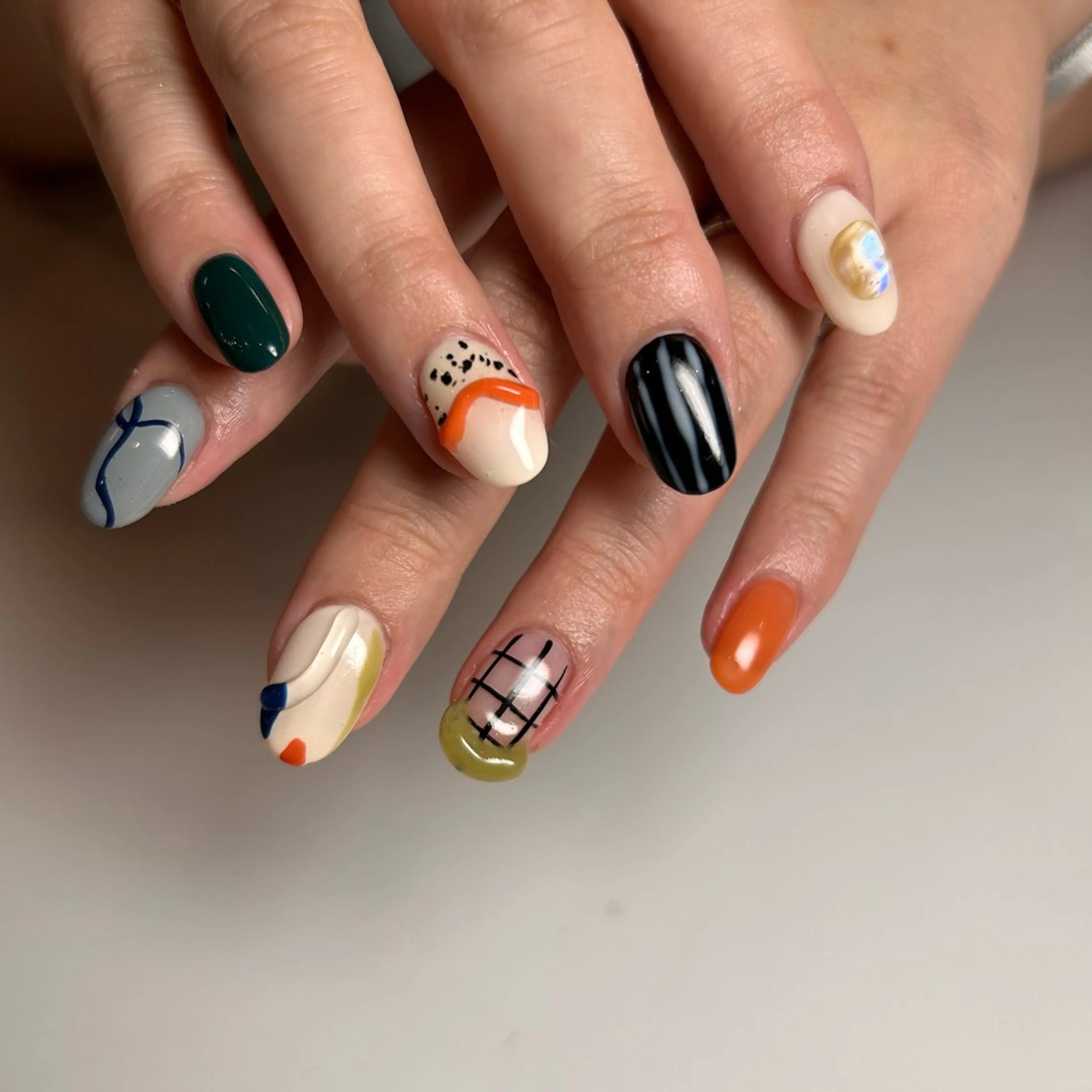 ネイル ニュアンスネイル ハンドネイル 恒川 みなみのネイルデザイン