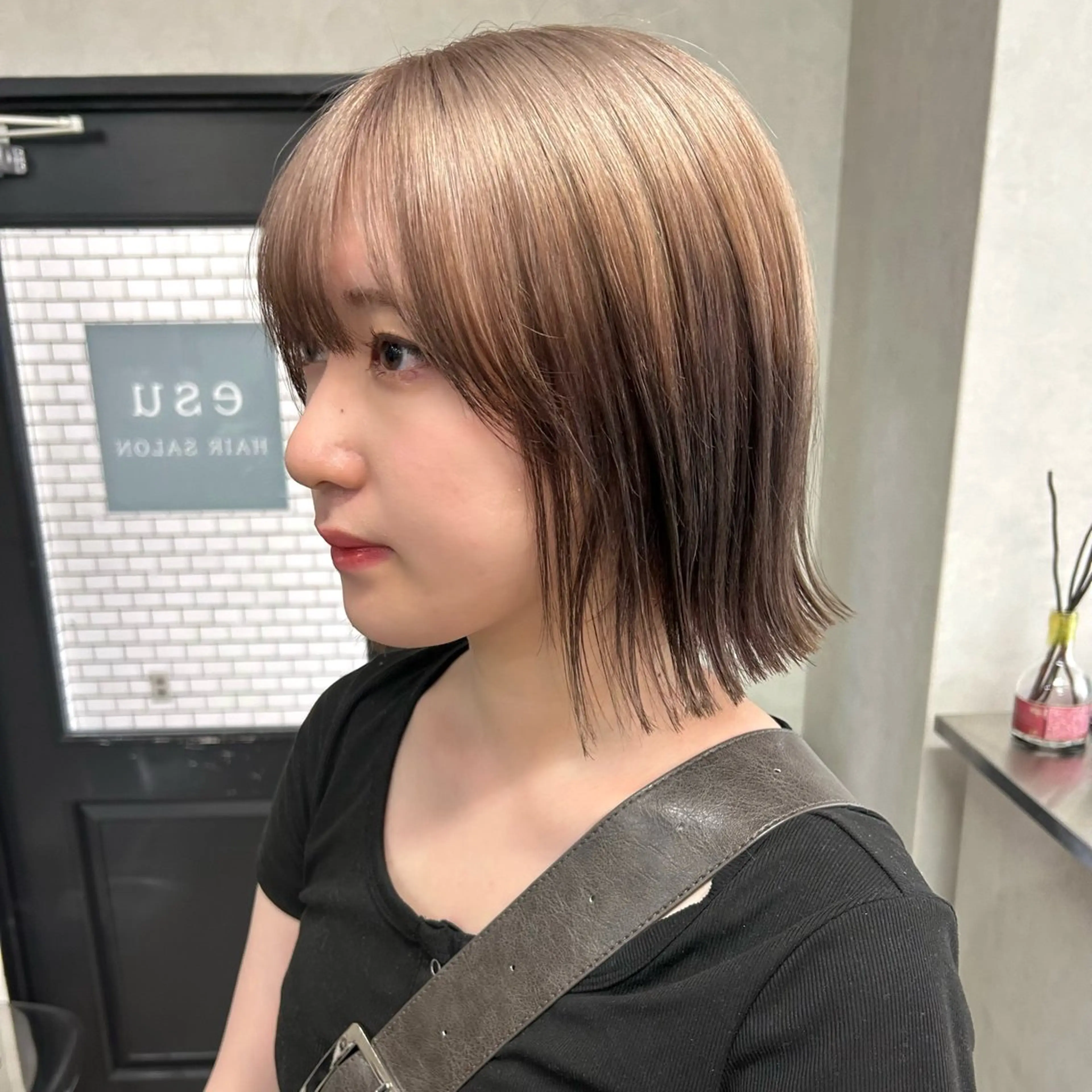 ロング カラー ヘアカラー ハイトーンカラー🩶 大阪/kanonのヘアスタイル