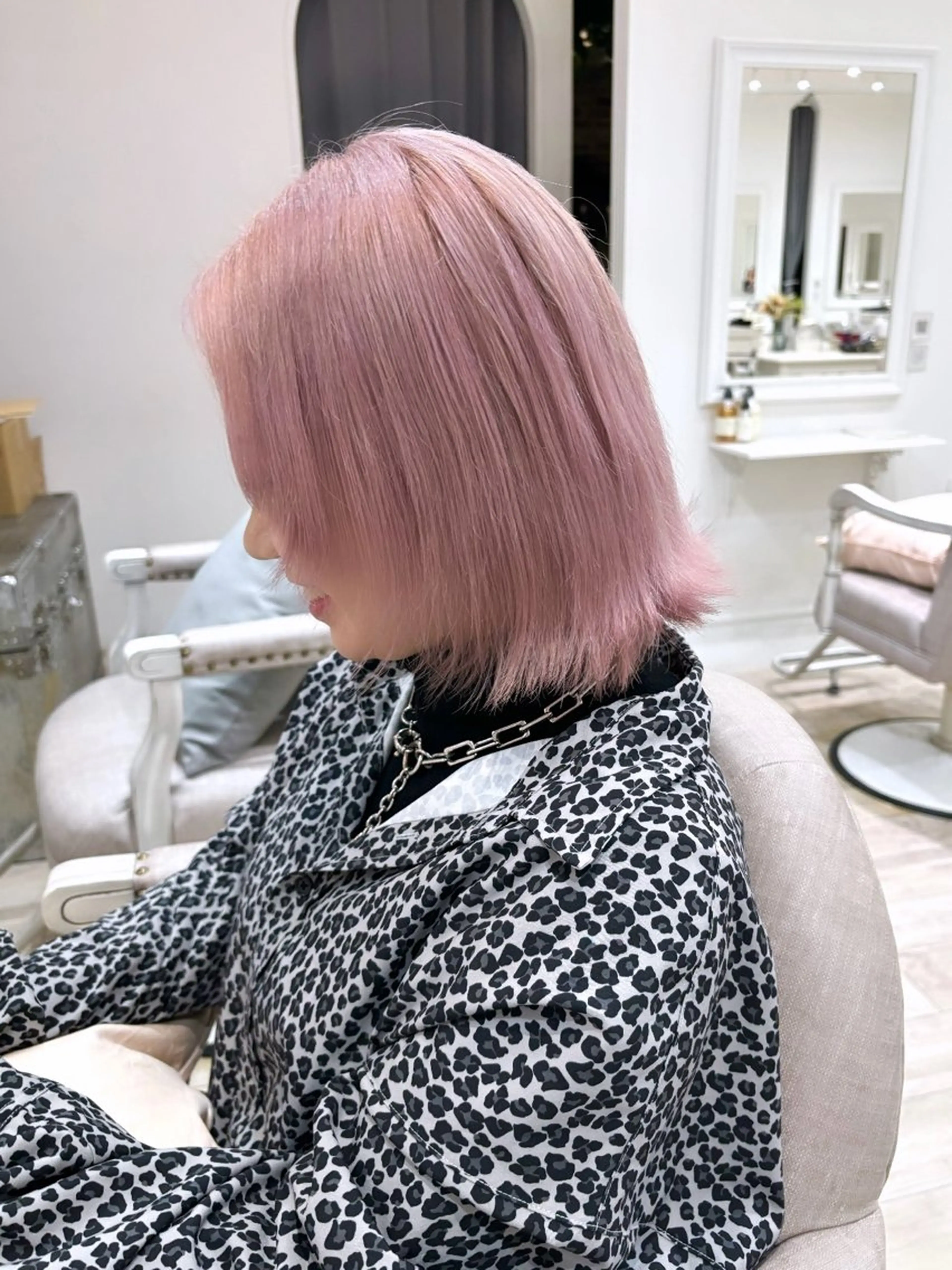 ミディアム カラー ブリーチ カット ヘアカラー トリートメント Eliss 堀江所属・暖色カラー🎀 門内 梨真のヘアスタイル