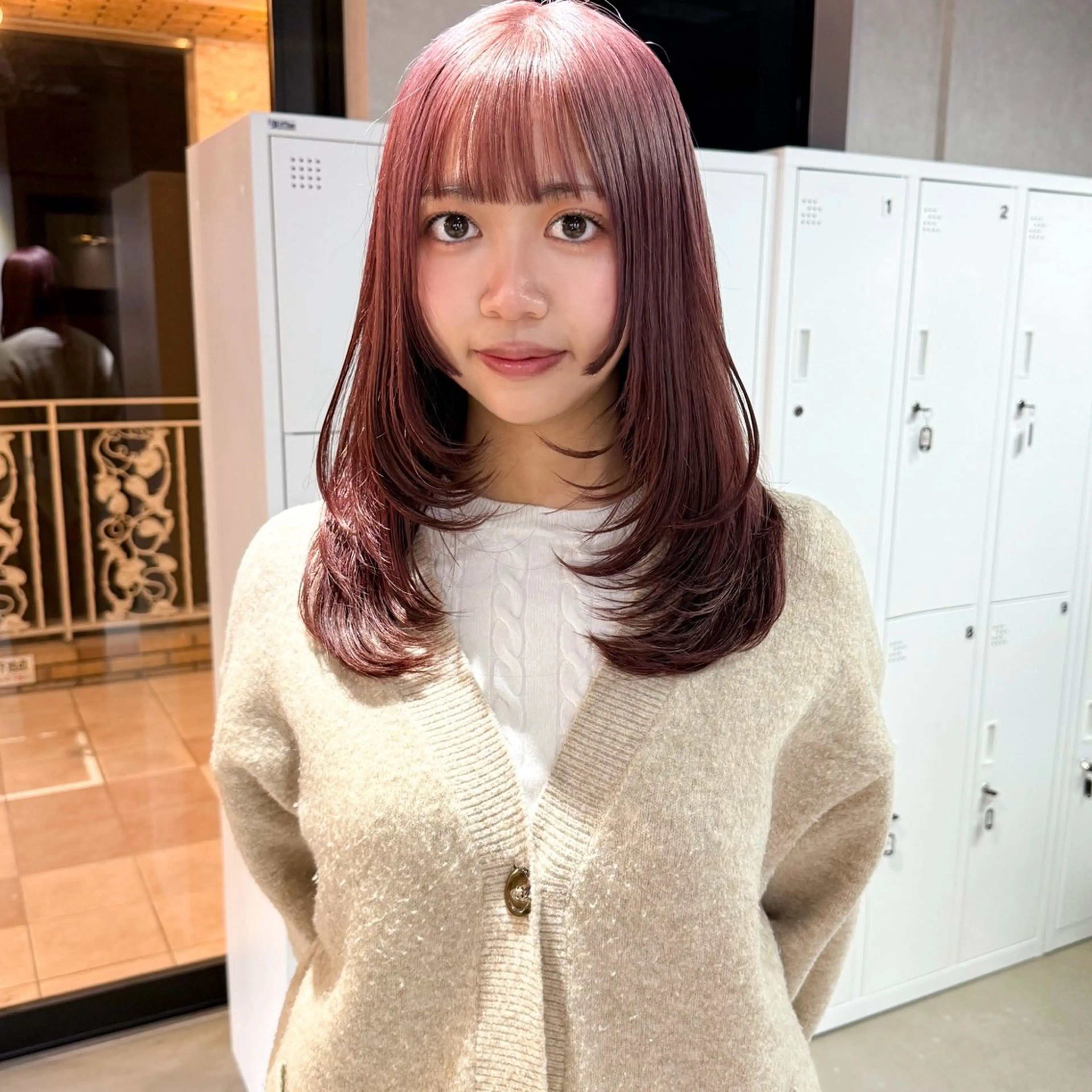 セミロング カラー ベージュカラー ピンクカラー ピンクベージュ レイヤーカット カット ヘアカラー レイヤー/暖色/ ミルクティー/マリアのヘアスタイル