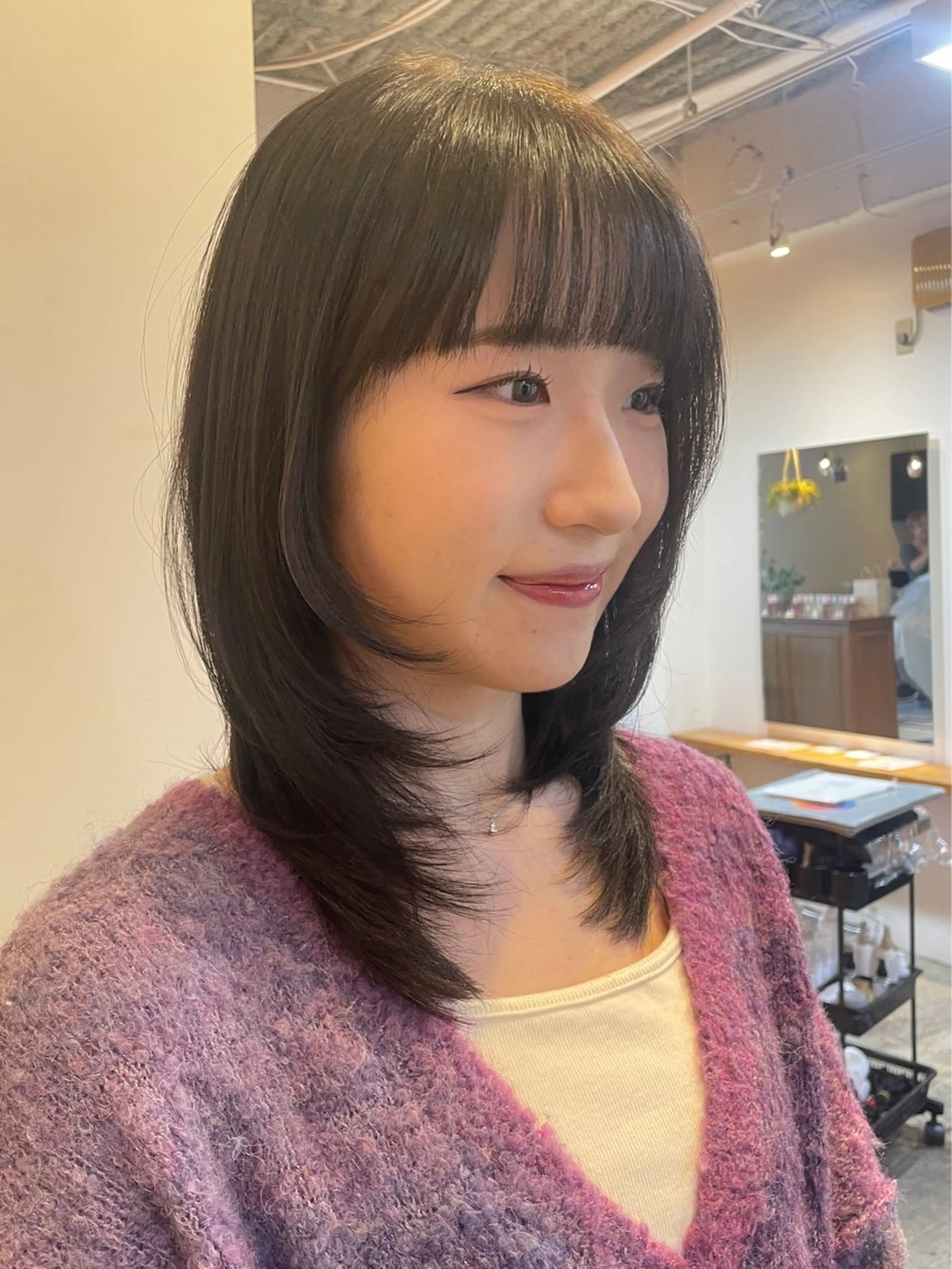 ミディアム カラー カット ヘアカラー トリートメント RIN／韓国ヘア レイヤーカットのヘアスタイル