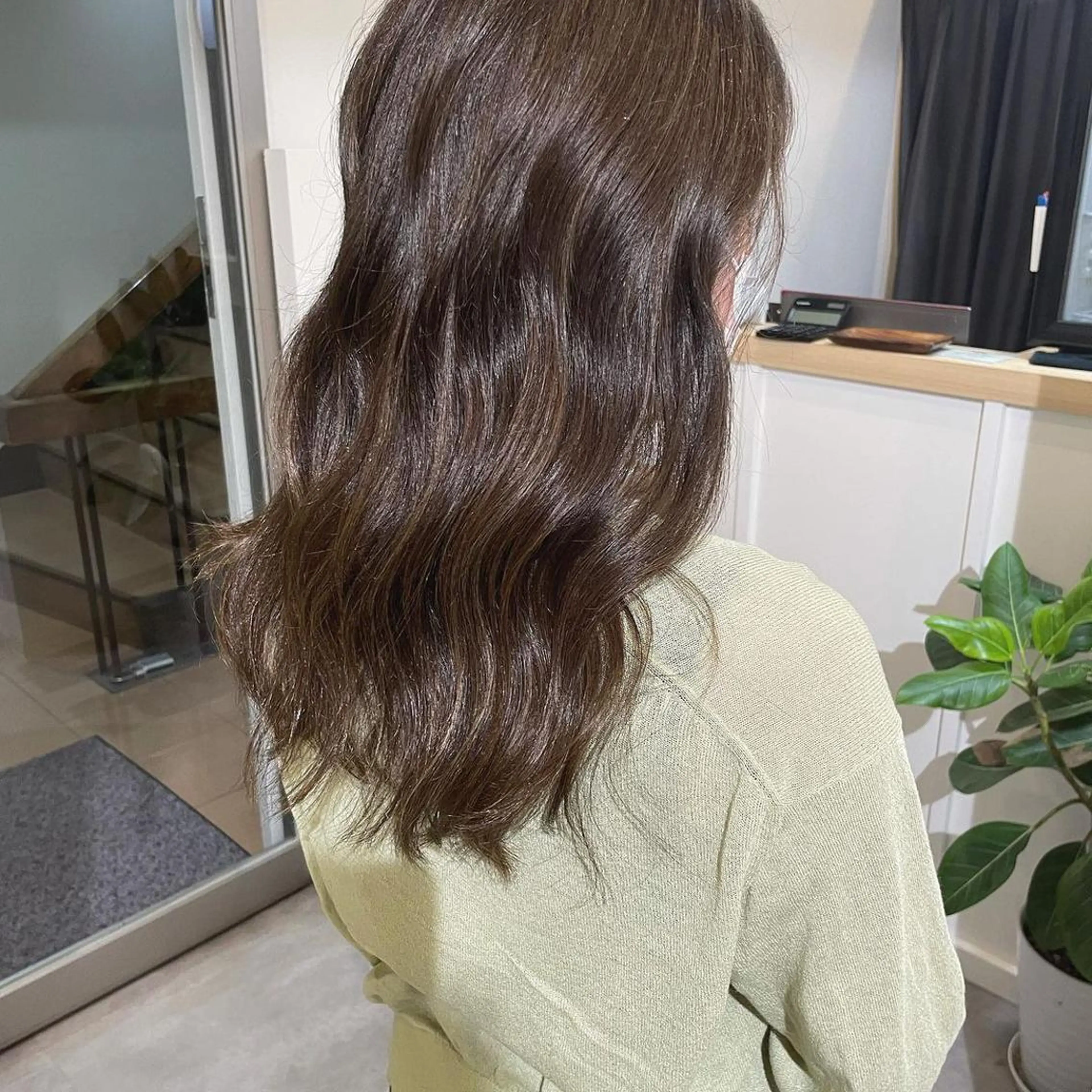 ミディアム カラー 髪質改善 Noe心斎橋店のヘアスタイル