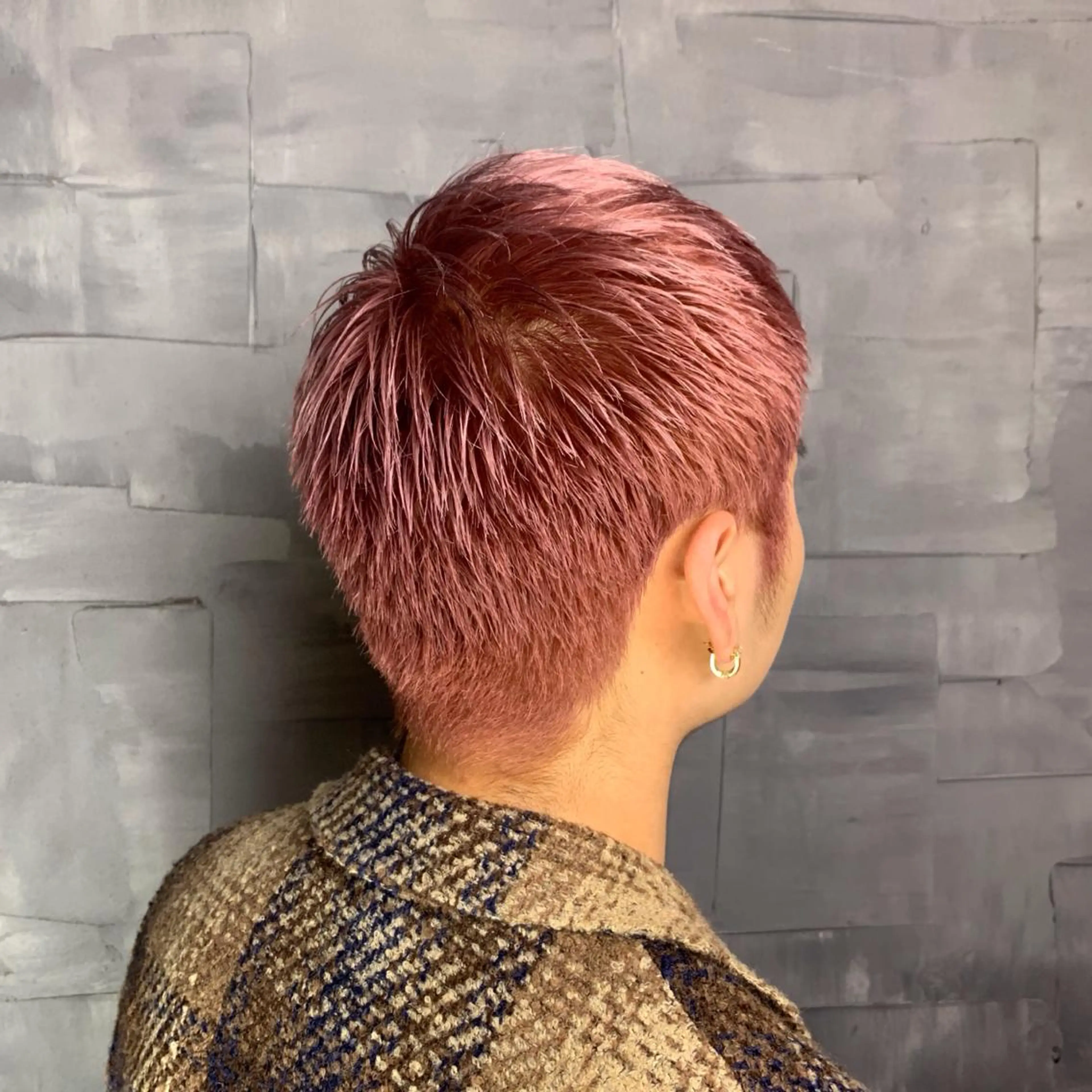 ショート カラー メンズ ピンクカラー ピンクパープル パープルカラー 🌈インナーカラー 手塚直生のヘアスタイル