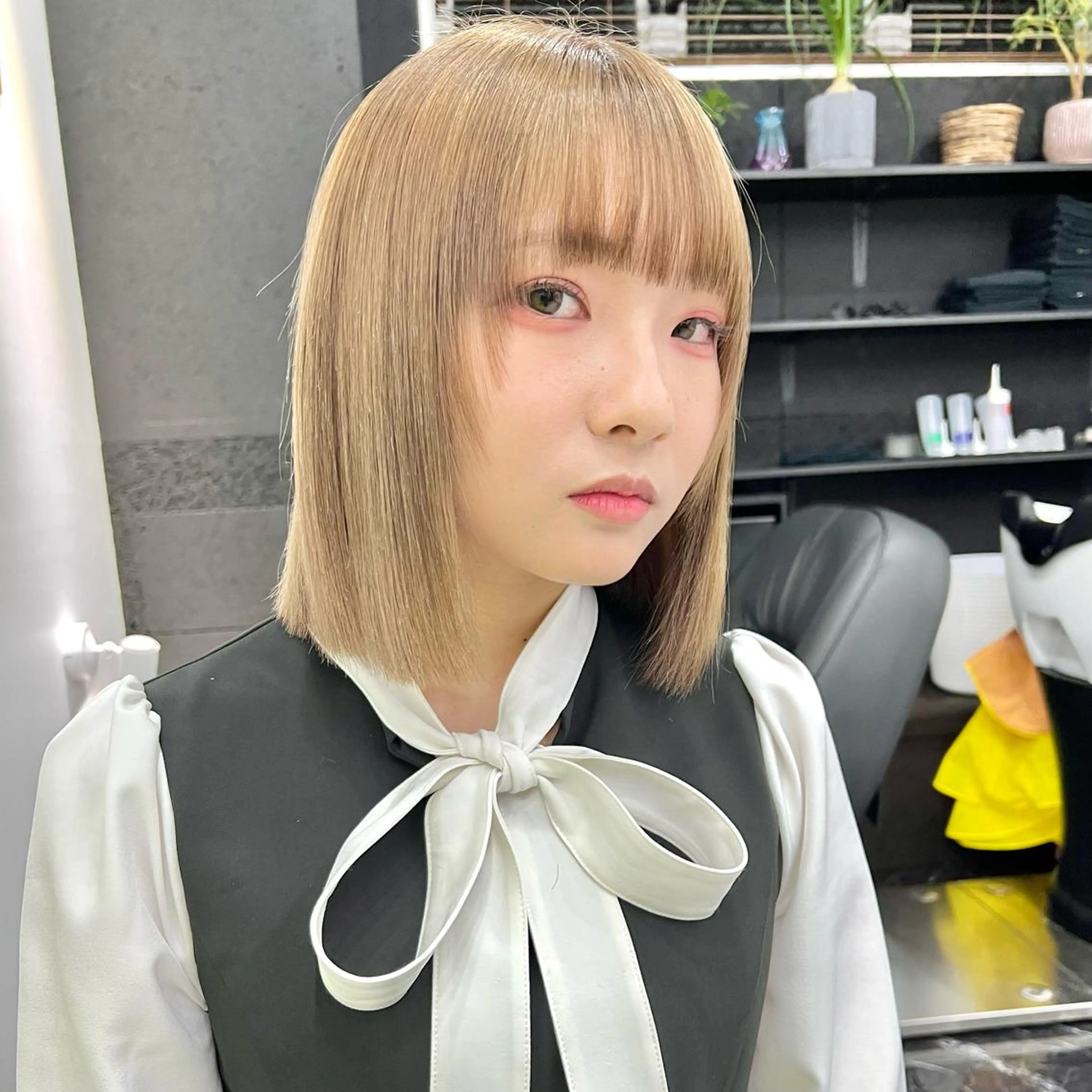 ショート カラー ベージュカラー ブリーチ ブラウンカラー ハイトーンカラー ChuDuck所属・🐮ChuDuck 代表　SHOTA🐮のヘアスタイル