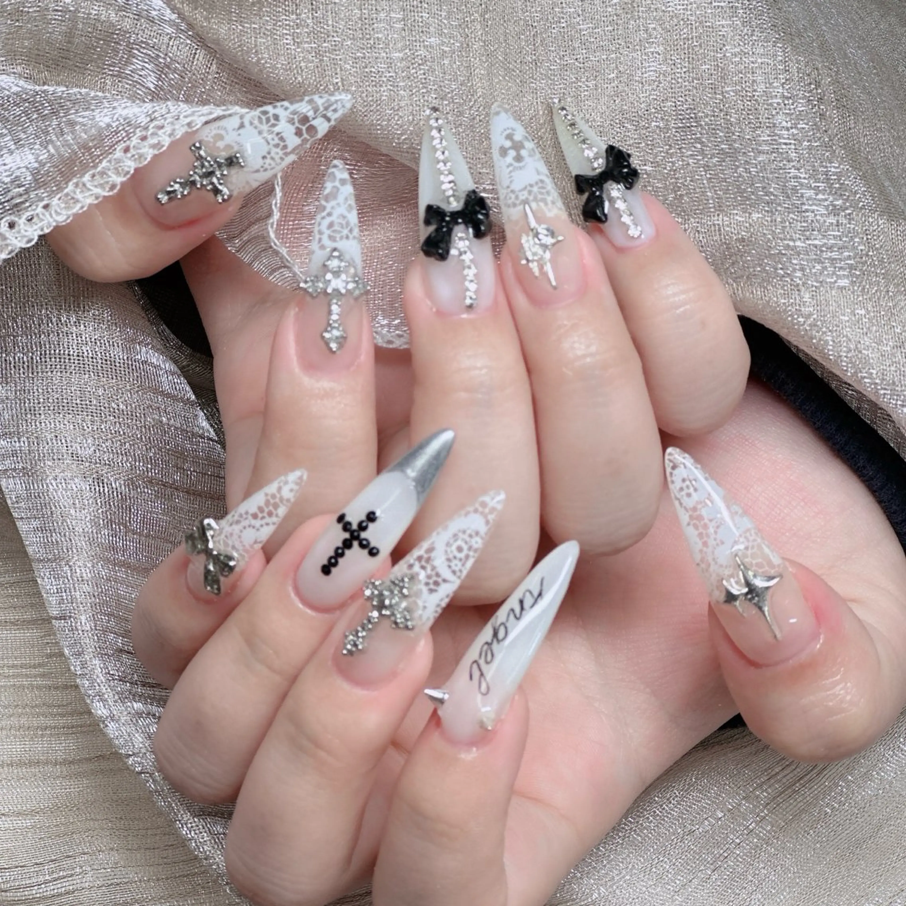 ネイル ロングネイル マグネットネイル リボン 夏ネイル スーパーロングネイル ハンドネイル Hani Nail XUKAのネイルデザイン