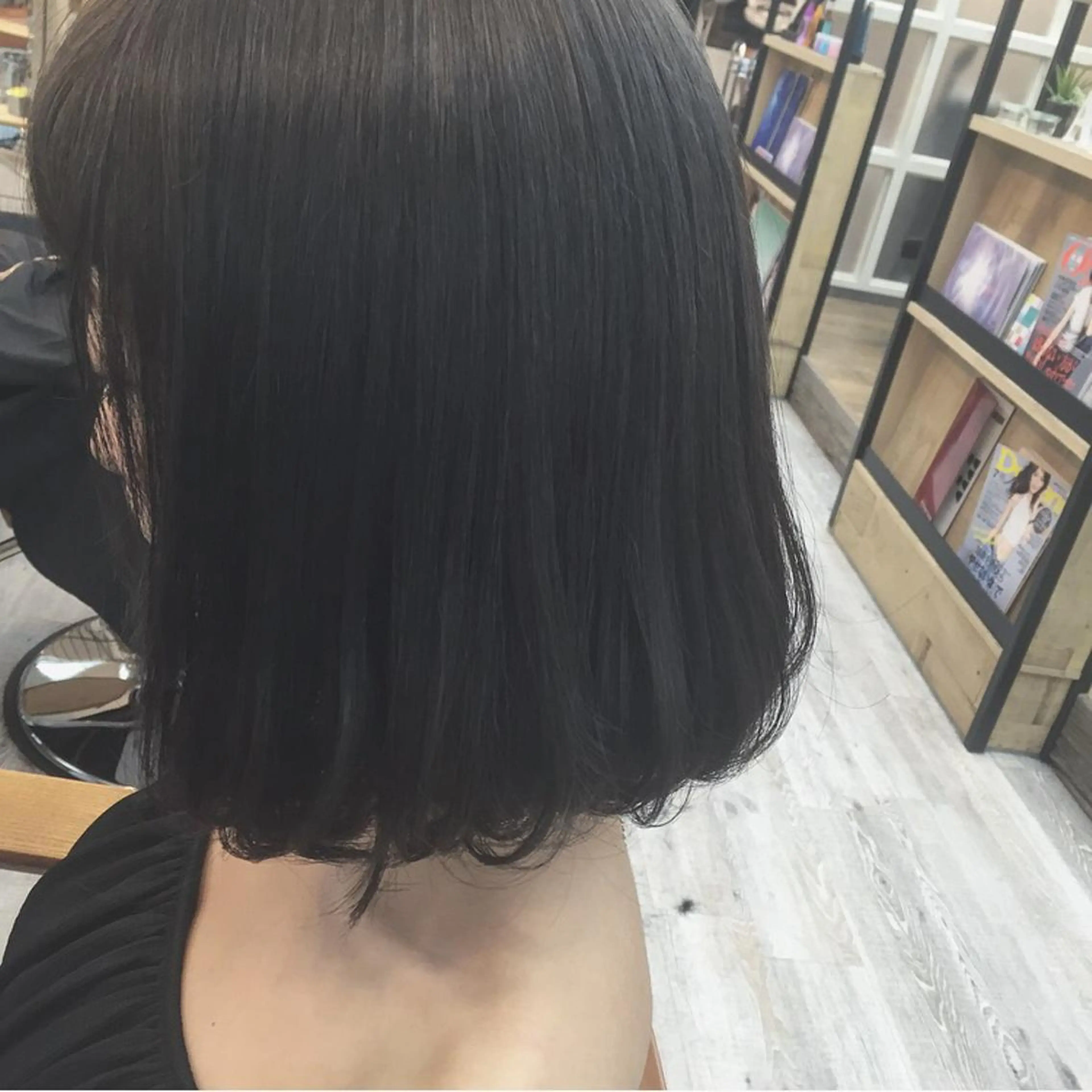 ミディアム カラー ブリーチ 前髪顔周り✂️店長 ❤️アマミヤ❤️のヘアスタイル