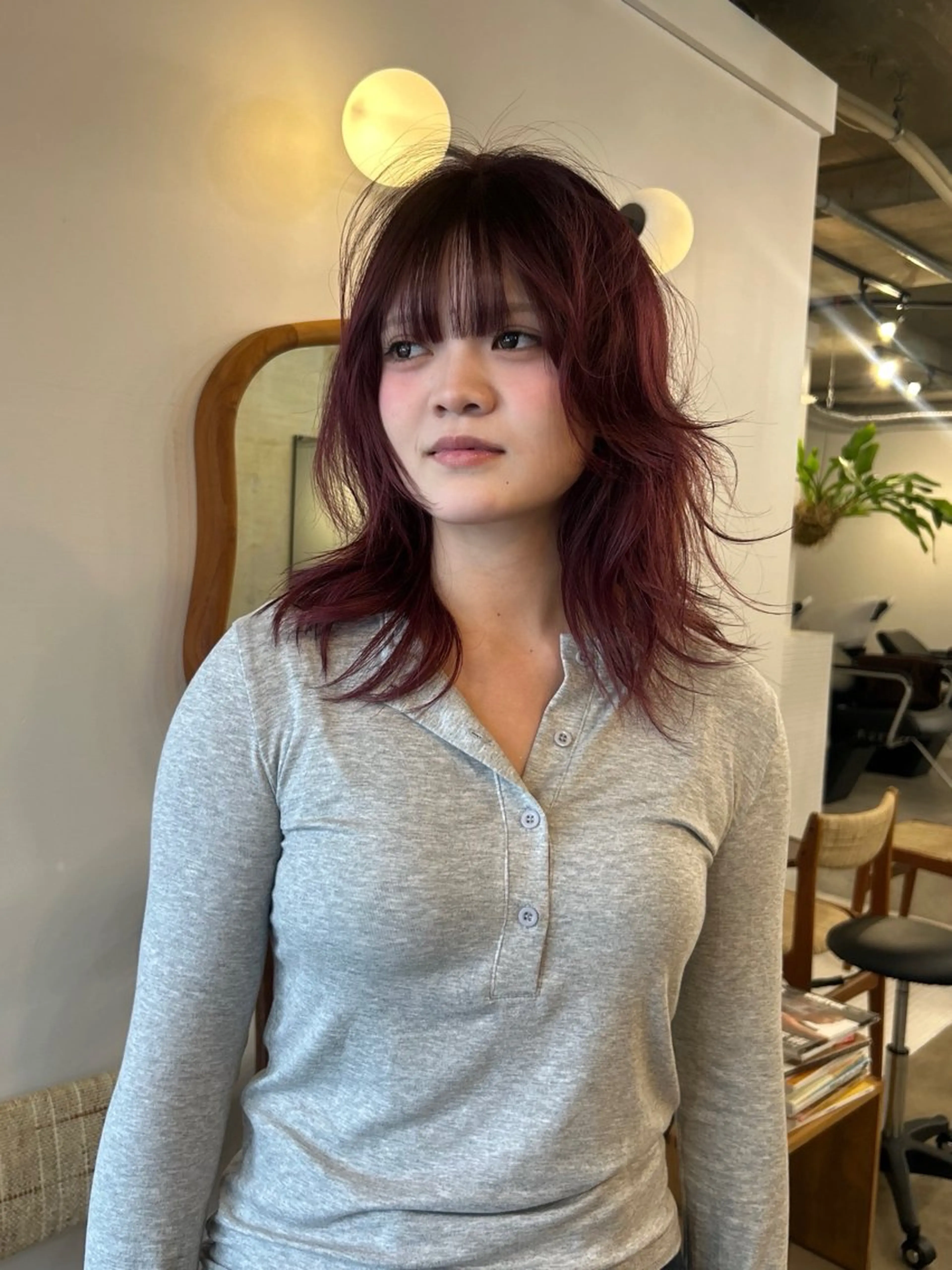 セミロング カラー momona / English 🆗のヘアスタイル