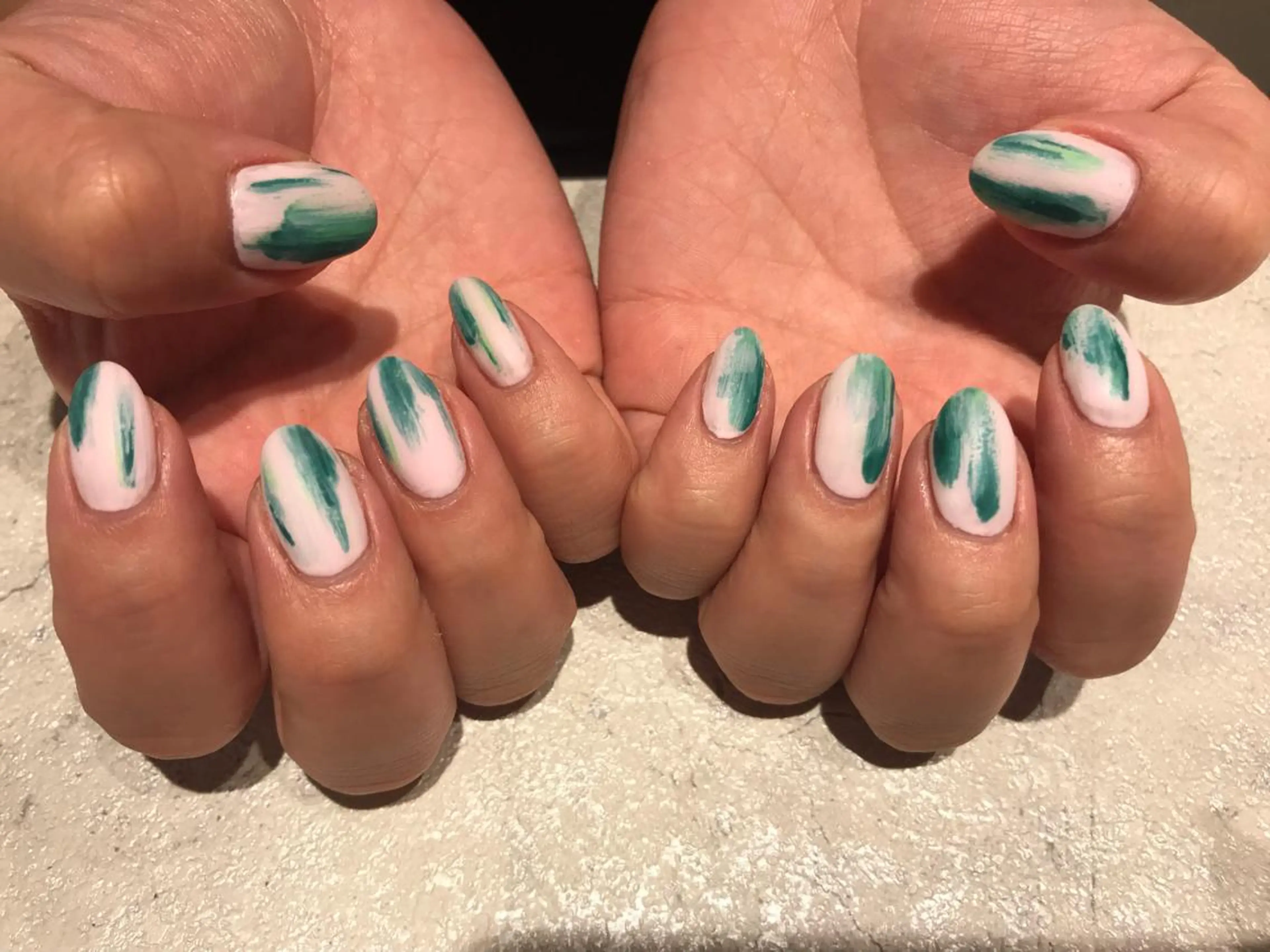 ネイル nail salon　Natural Cure所属・平井 彩香のネイルデザイン