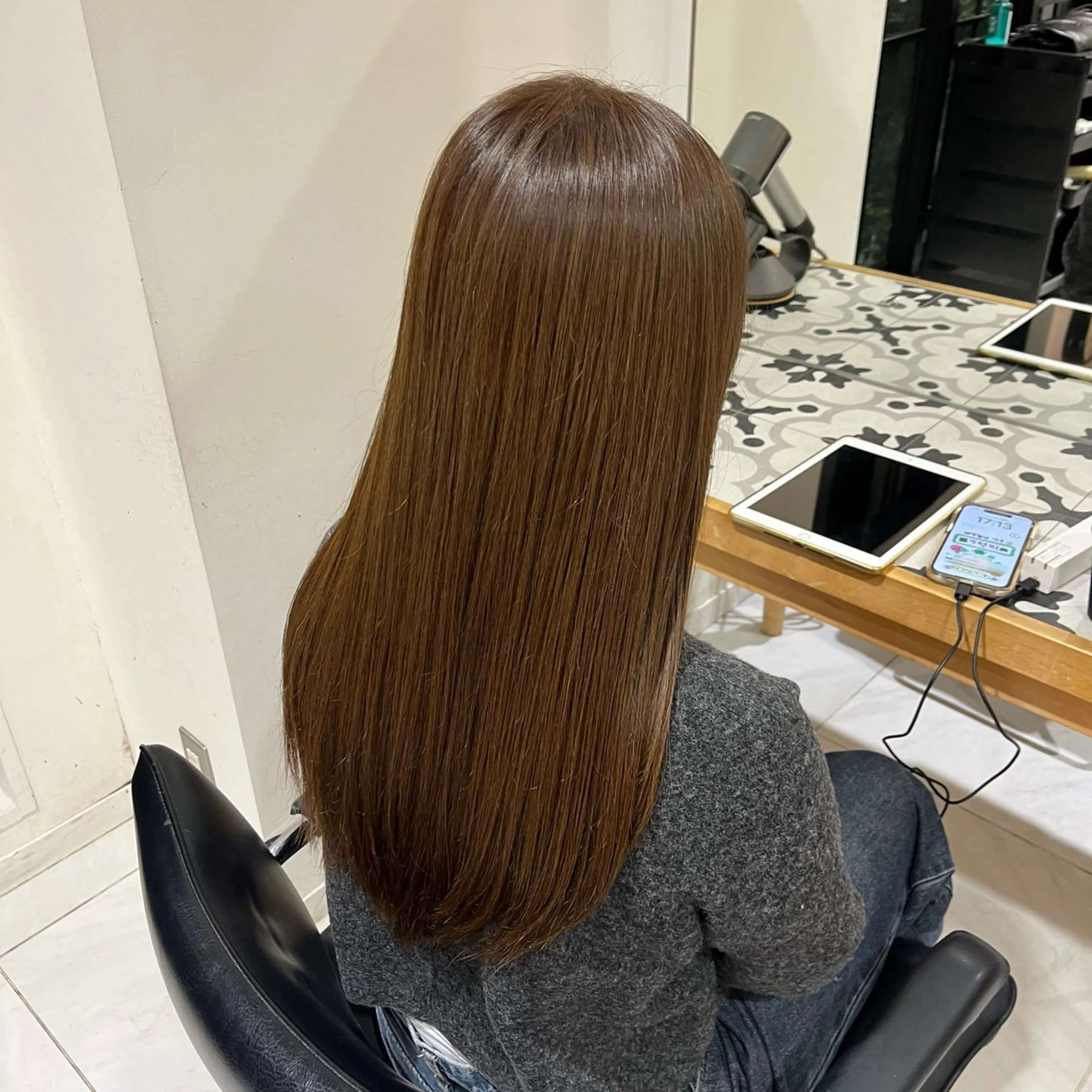 ロング カラー ベージュカラー ヘアカラー トリートメント ナミ🩶暗髪/暖色 ❤️/透明感/縮毛のヘアスタイル