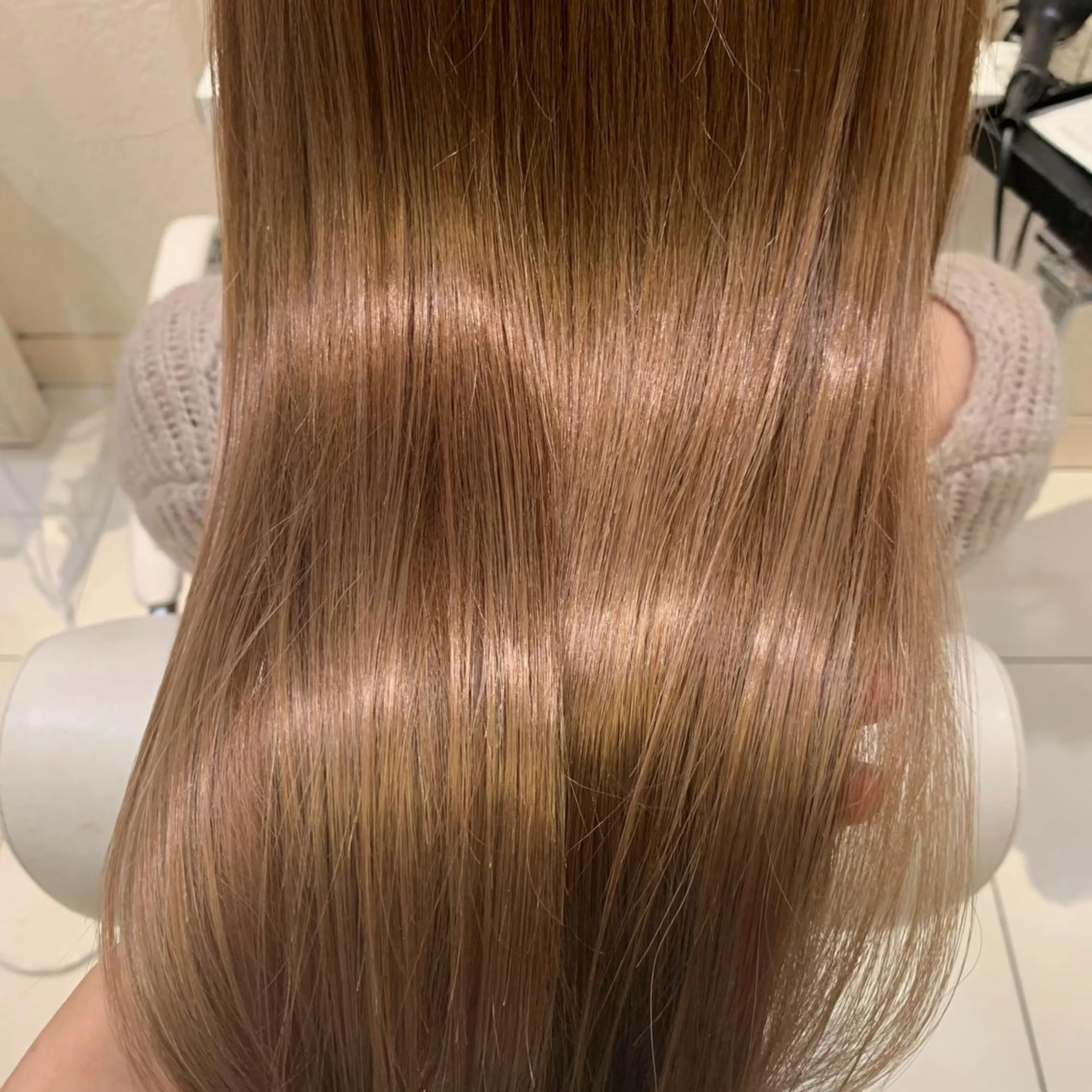 ロング クルミ🤍 ミルクティーベージュのヘアスタイル