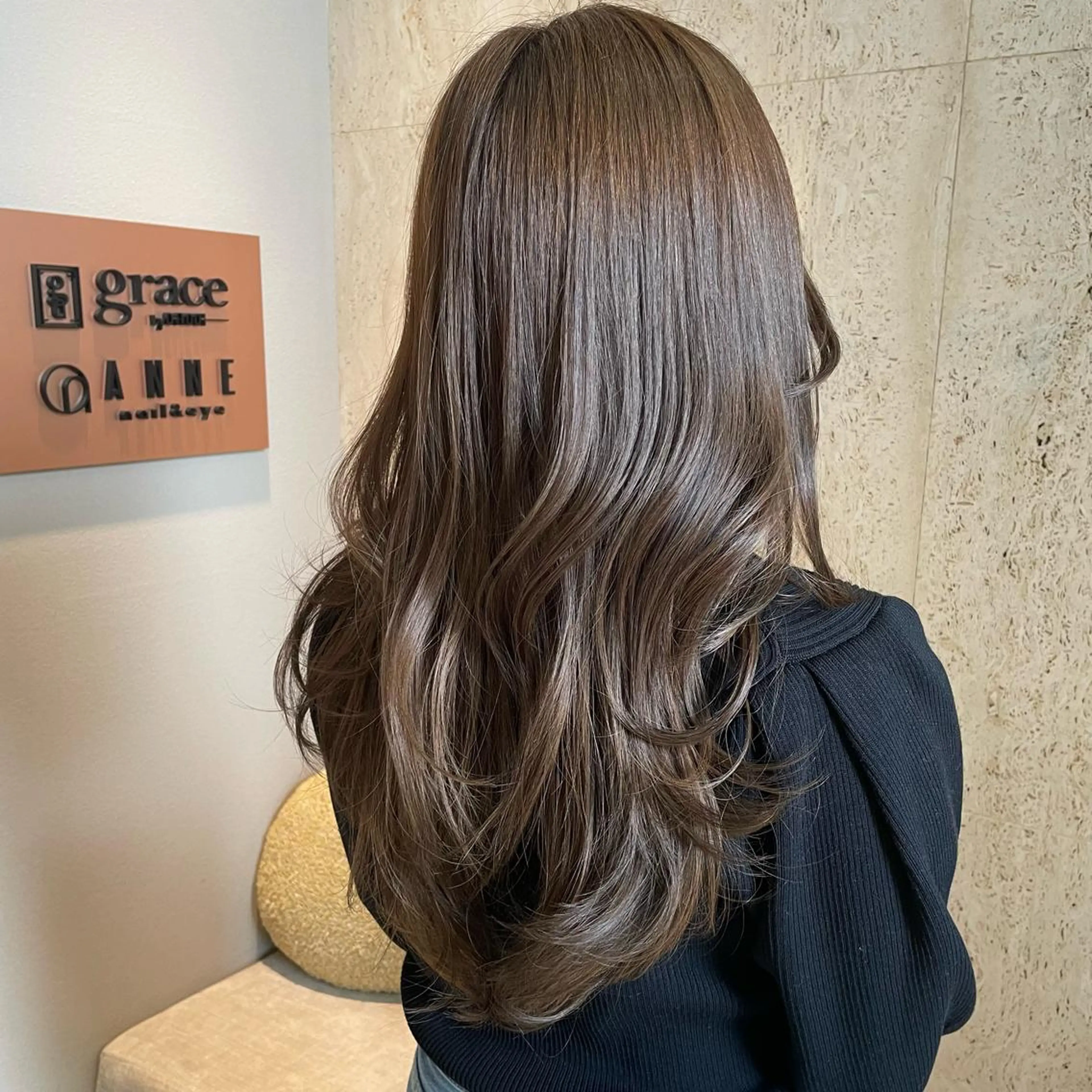 カラー アッシュ ベージュカラー ブリーチ 透明感カラー グレージュ 石山 洸平のヘアスタイル