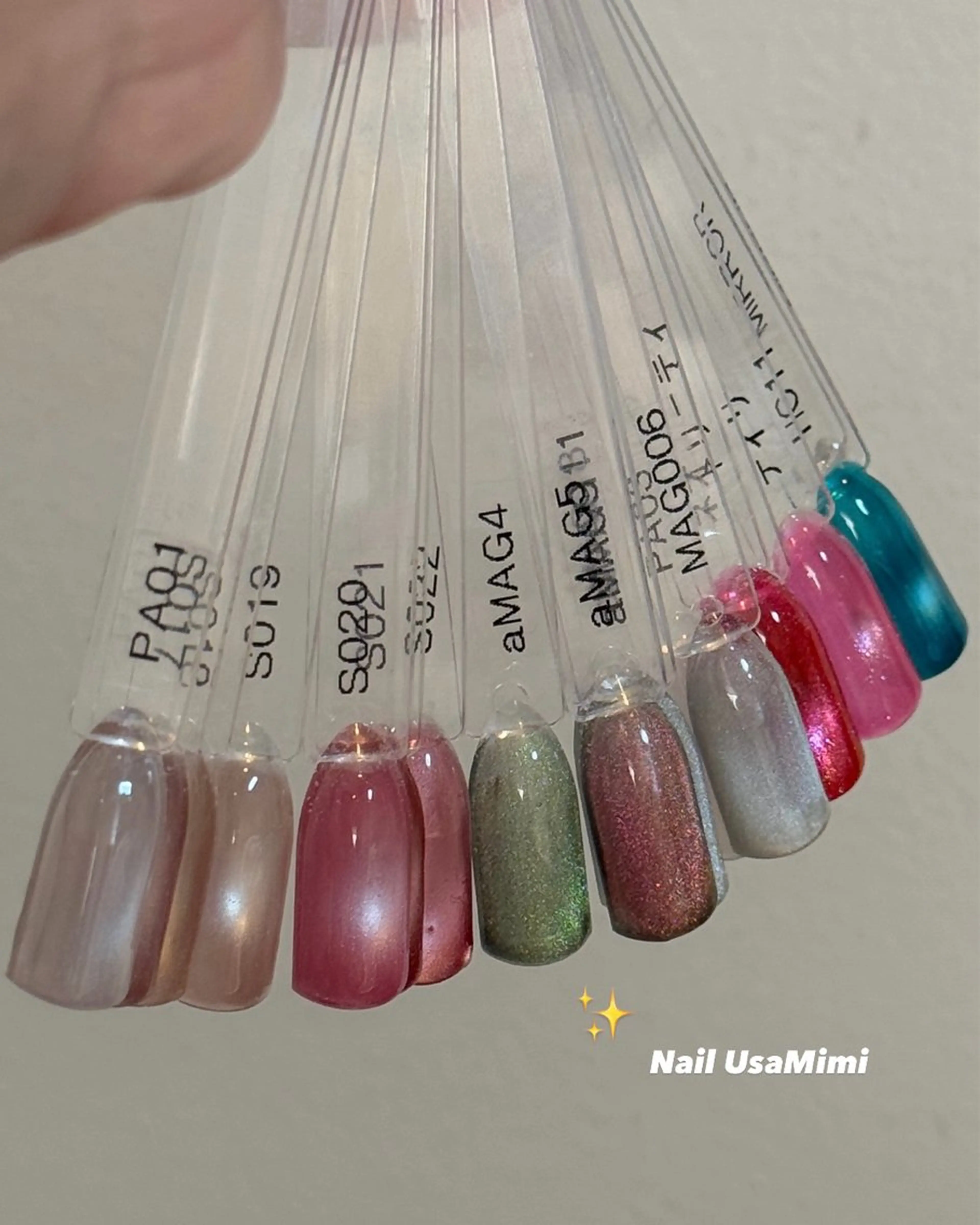 ネイル マグネットネイル フットネイル 本町NailUsaM imiKEINAのネイルデザイン