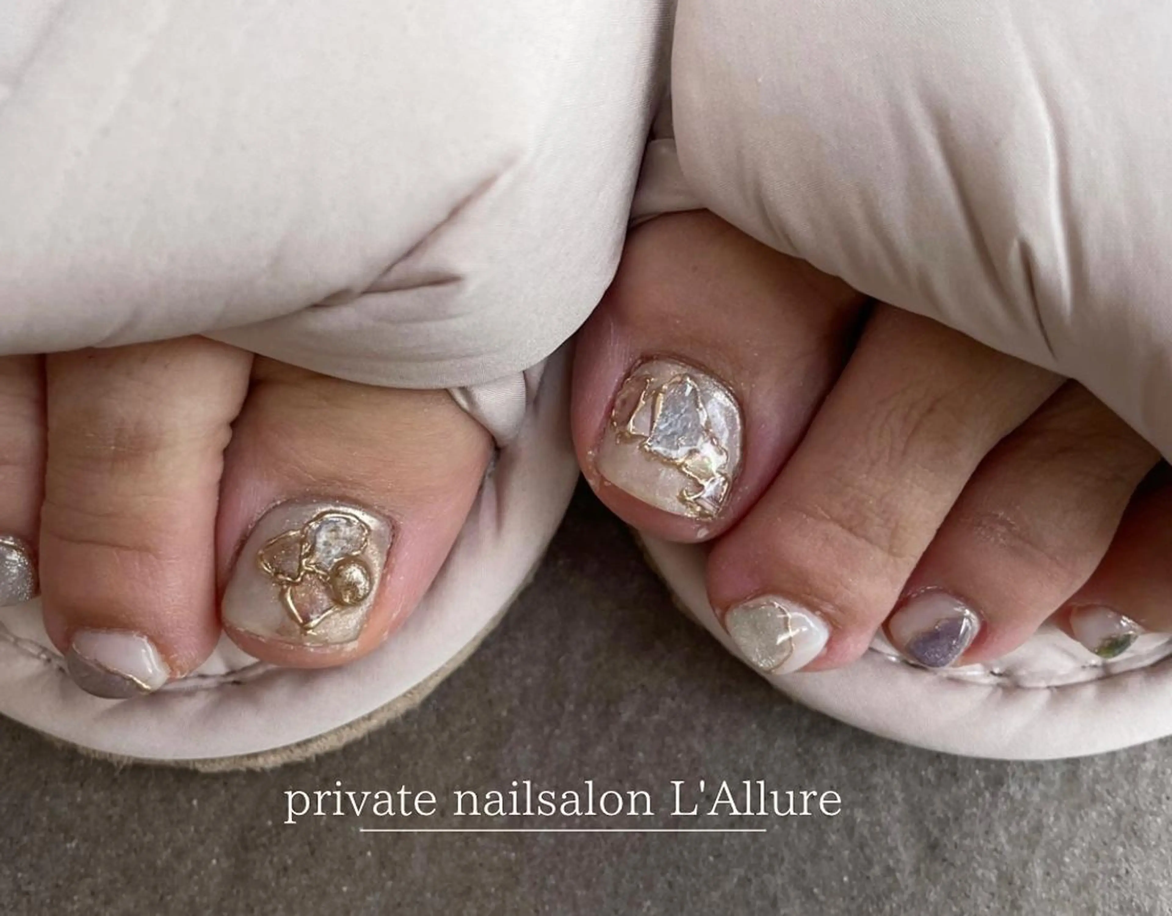 カラー フットネイル nailsalon -L'Allure-のネイルデザイン