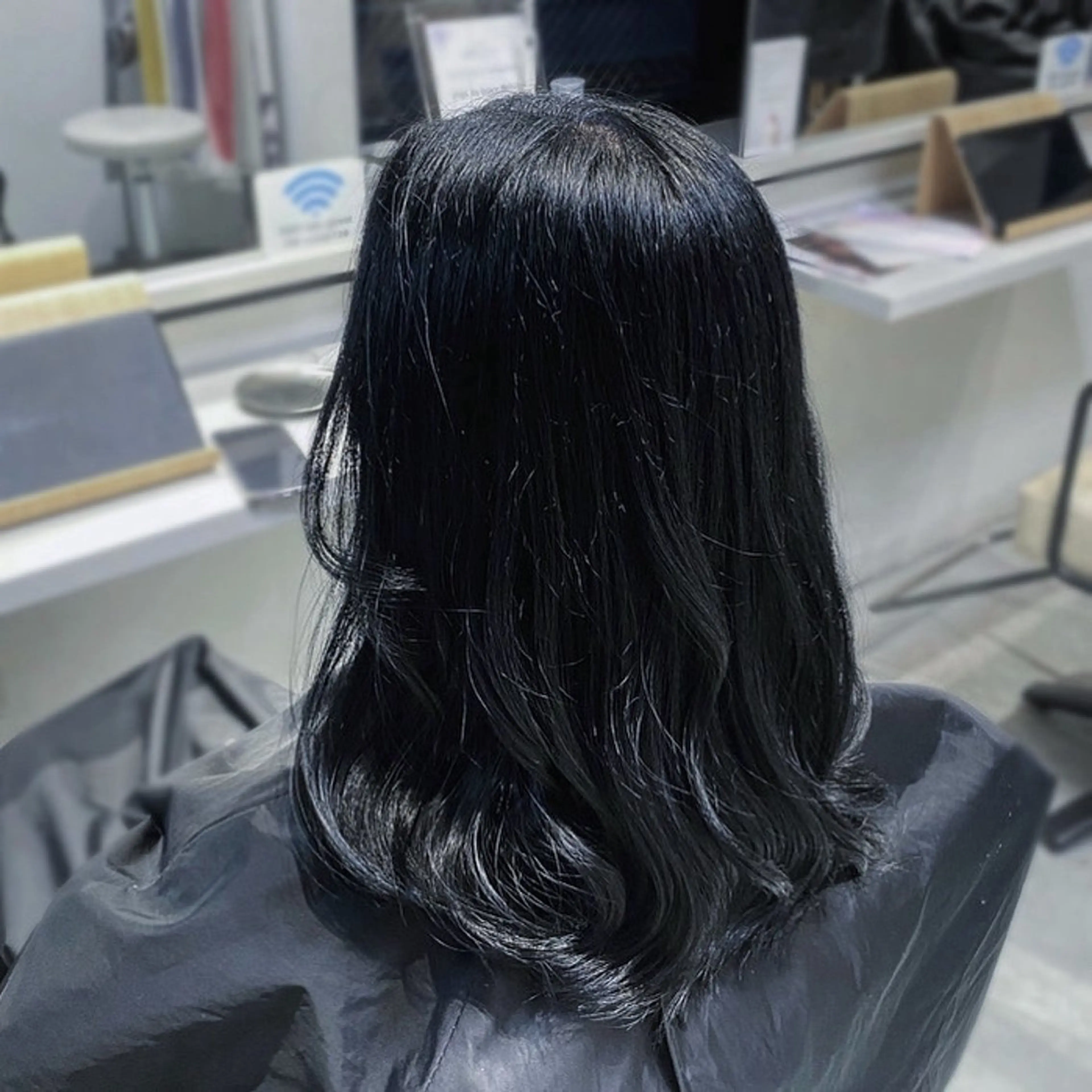 【ブリーチなしワンカラー】ブルーブラック系·˚🖤ꕤ♟˚ ༘ *の写真
