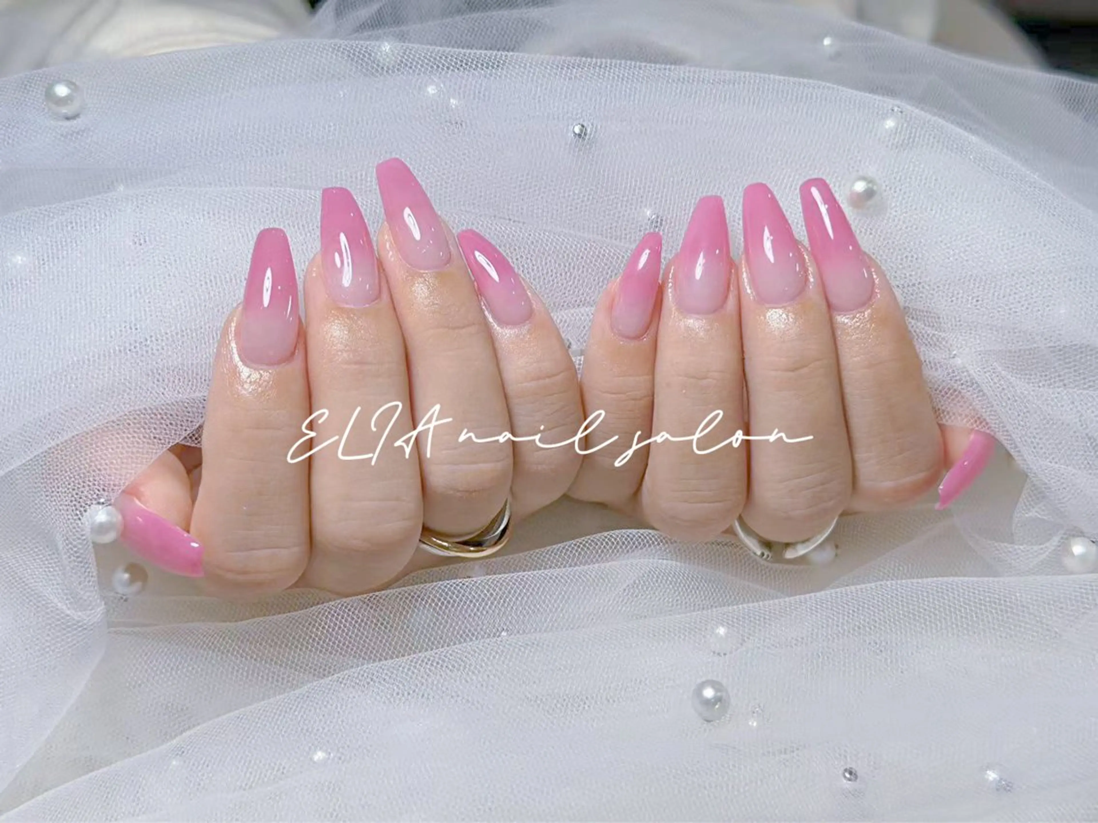 ネイル チークネイル 長さ出し グラデーション ラメ(グリッター) ラメグラデーション ELIA【エリア】 nailsalonのネイルデザイン
