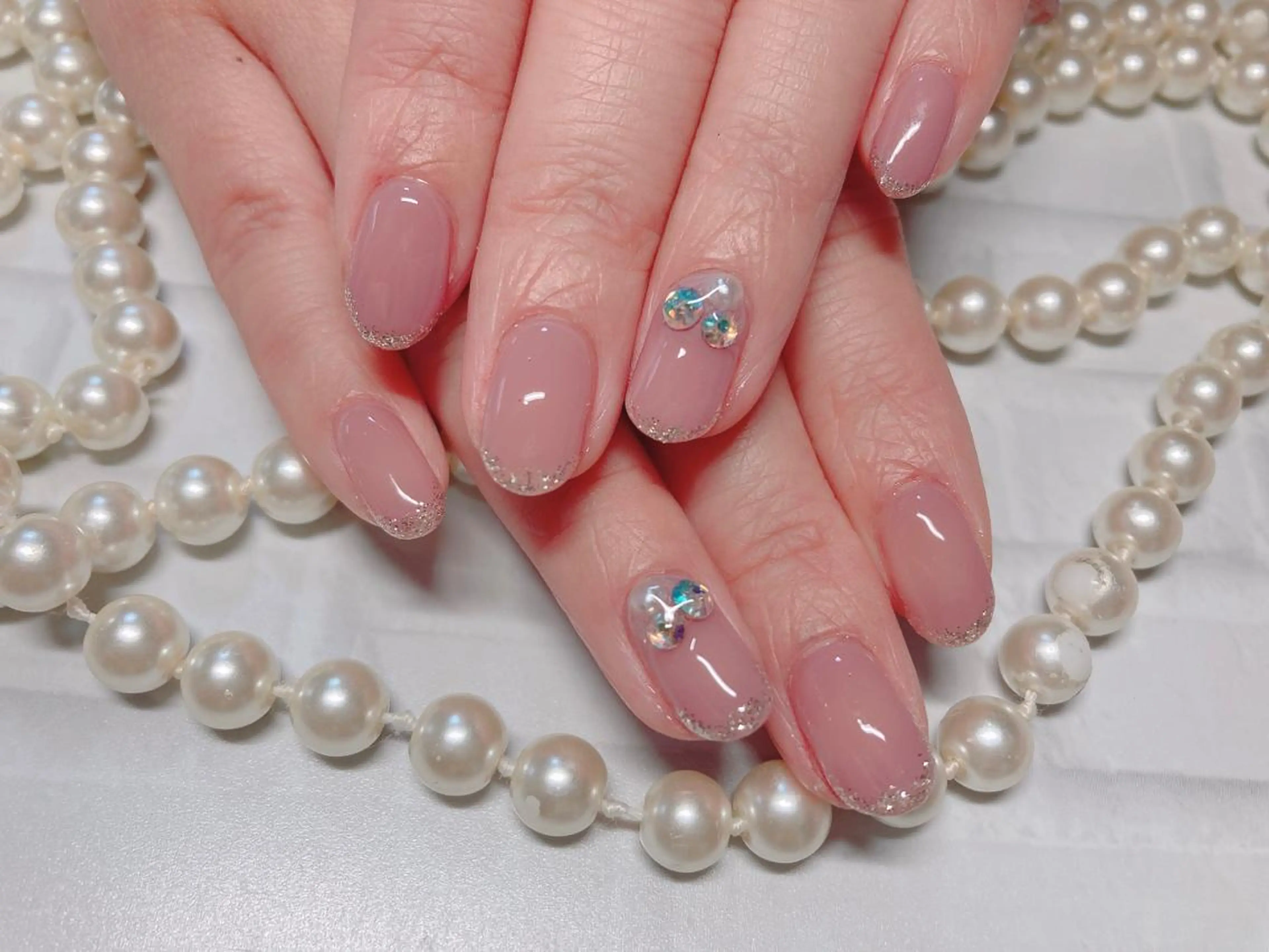 ネイル キラキラネイル ハンドネイル ハンドケア ネイルサロン HARRYS所属・ネイル・脱毛サロン HARRYSのエステ・リラクイメージ