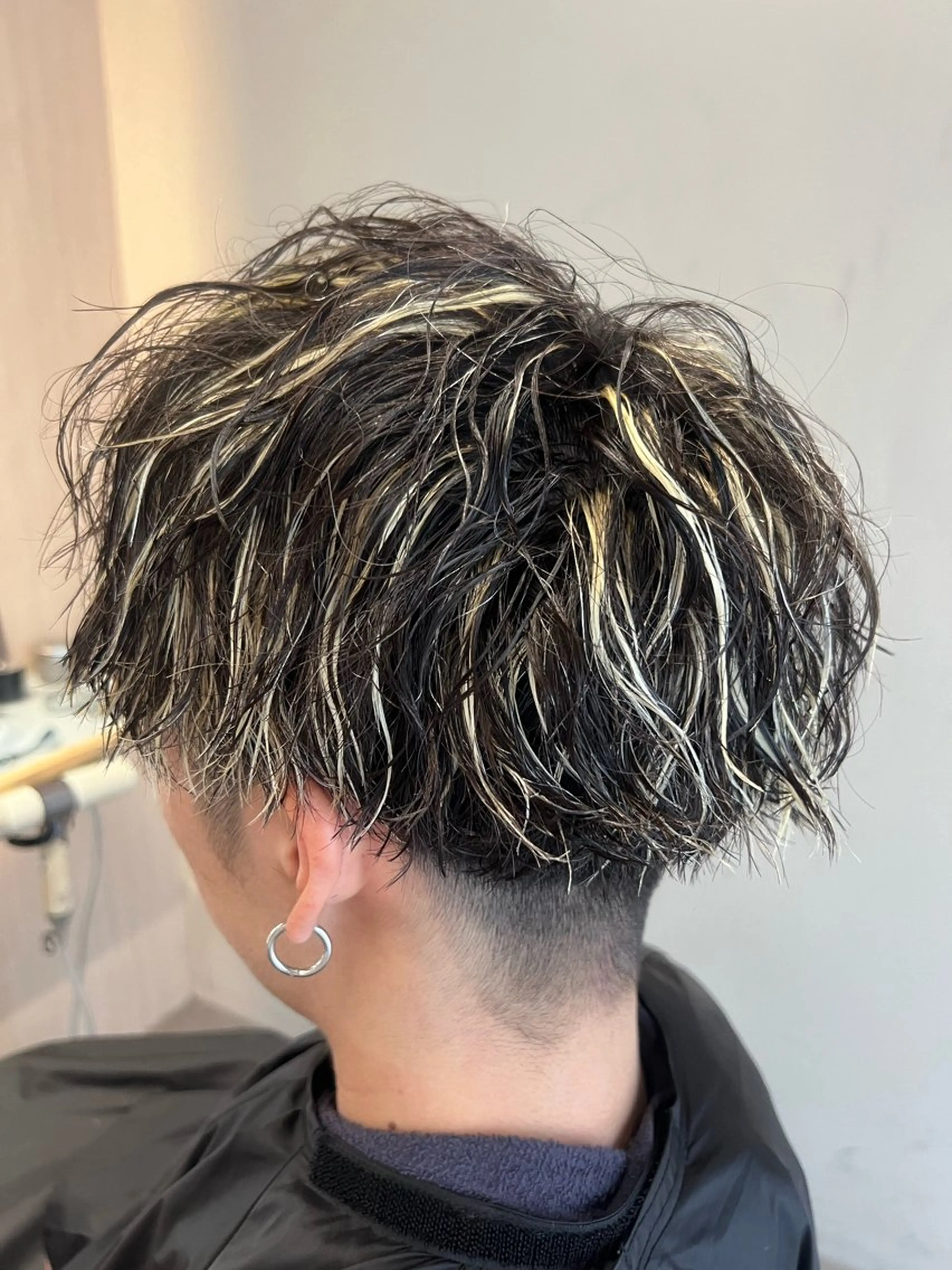 カラー パーマ メンズ メンズメッシュ メッシュ 👑立川No.1筋肉 美容師👑しゅーとのヘアスタイル