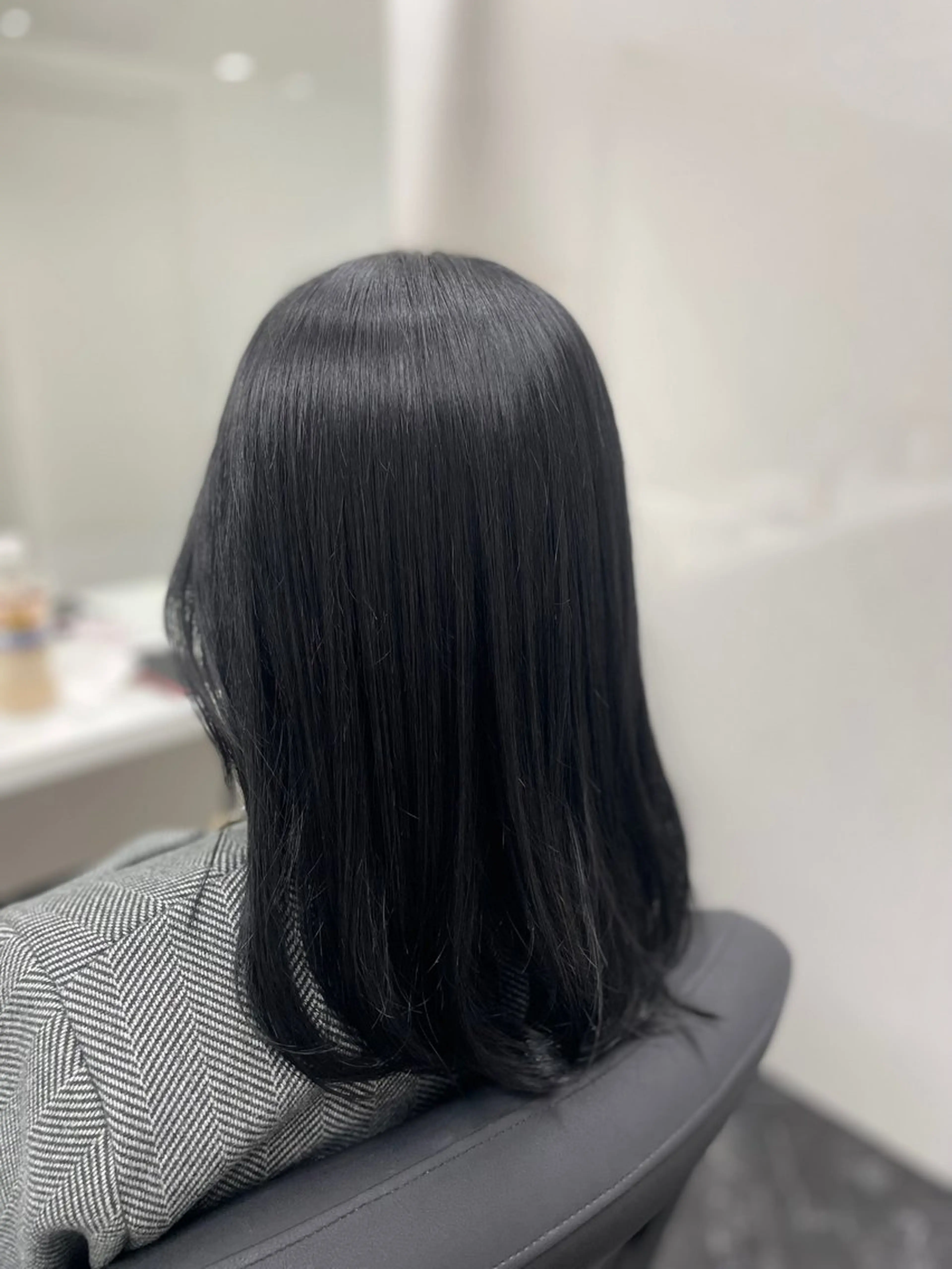セミロング カラー 黒髪 ブルーカラー ブルーブラック 透明感カラー Blue所属・韓国ヘア🇰🇷 りさのヘアスタイル