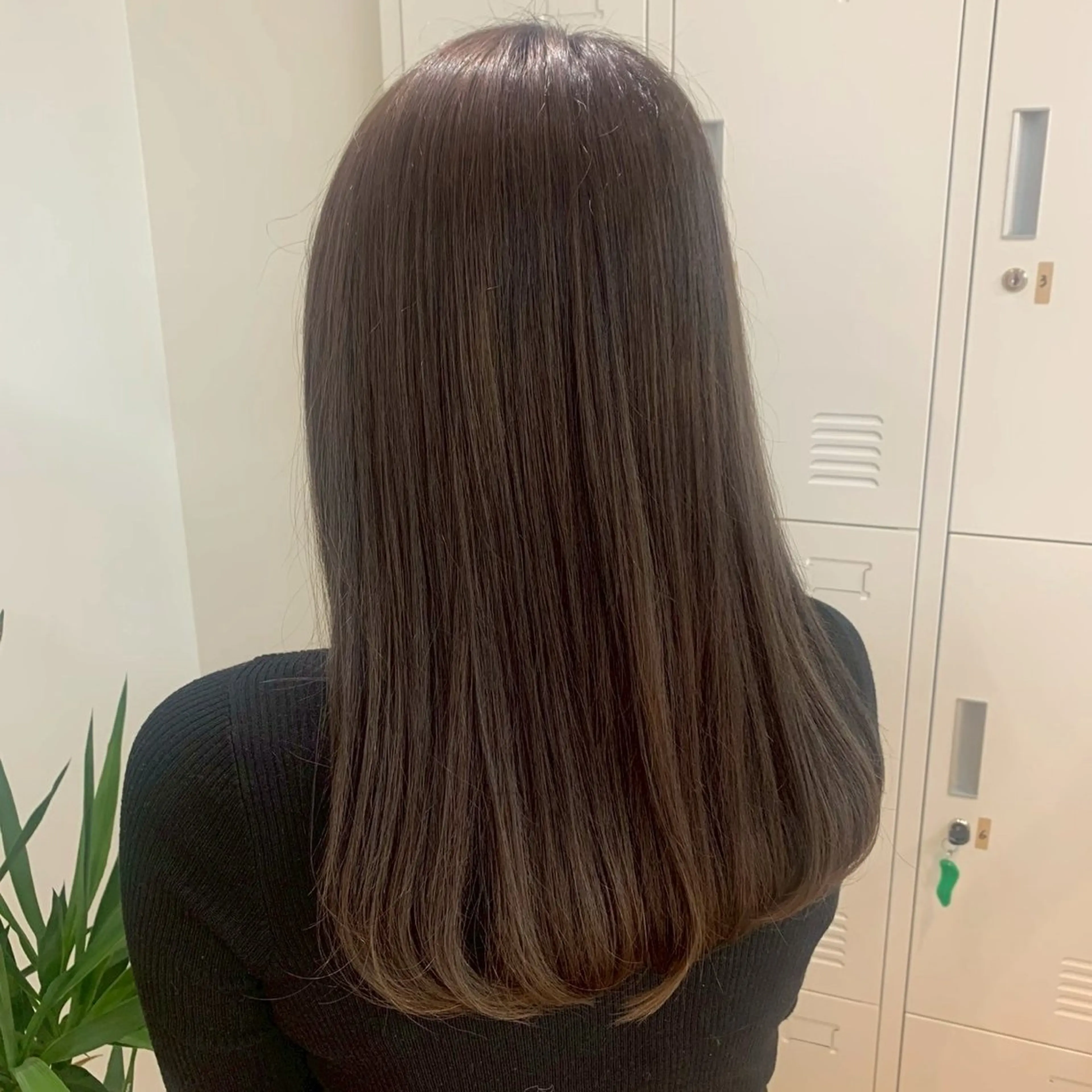 「ブリーチなしでも透け感カラー💎イルミナカラーで艶髪に✨」明るくしたい方向け✋の写真